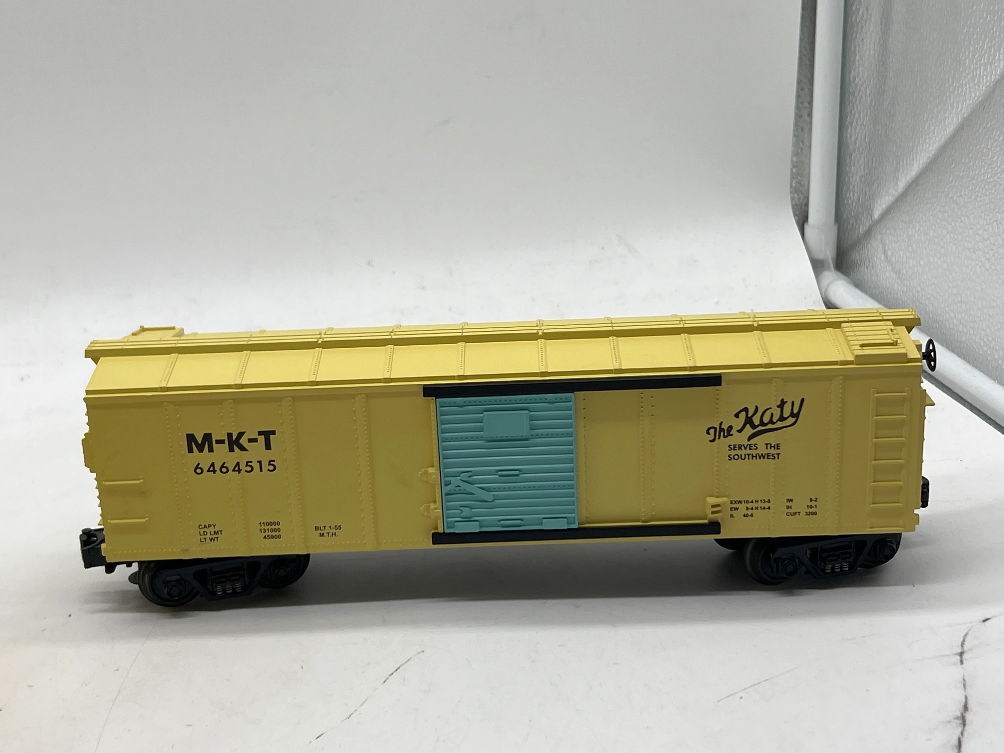 MTH Railking 30-74041 Girl's RailKing Box Car yellow MKT O SCALE Like New - Image 2