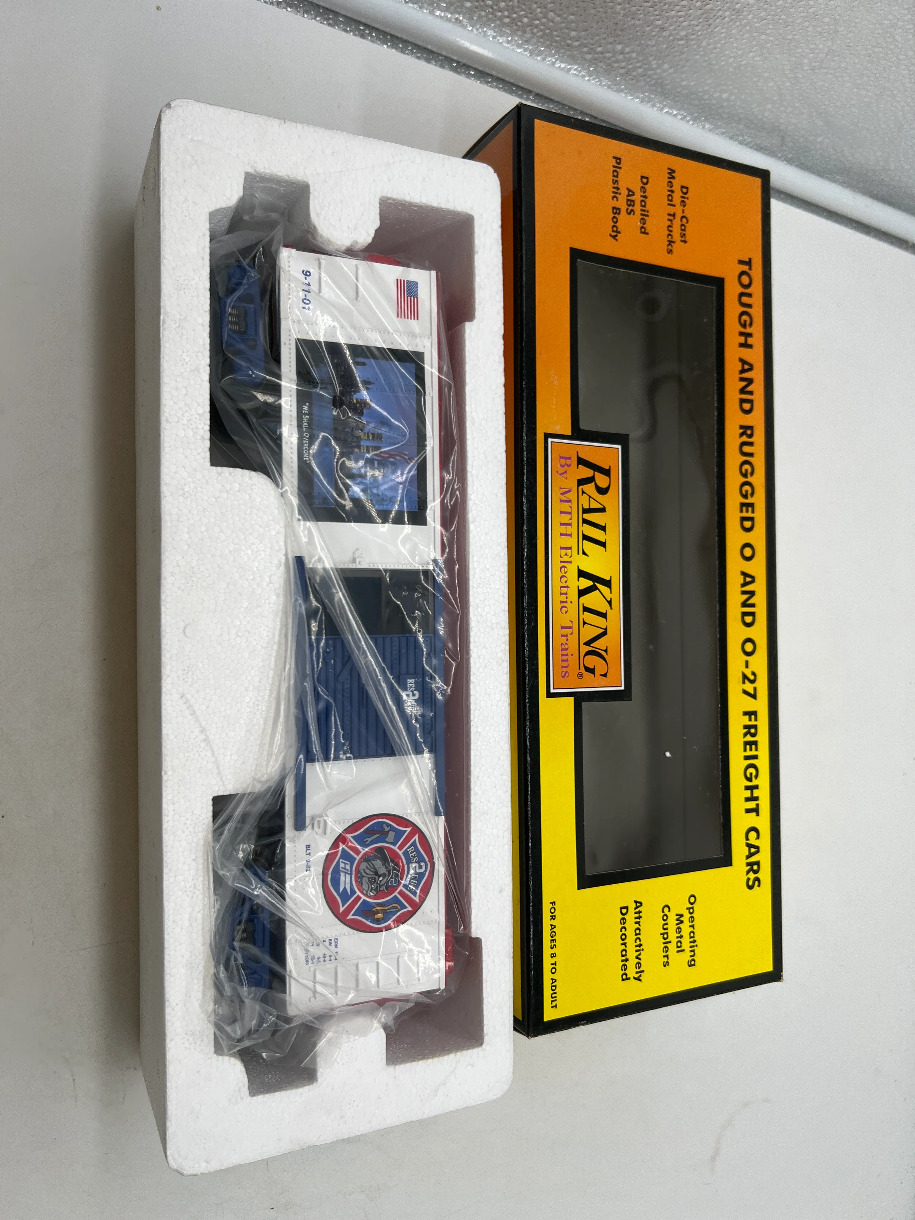 MTH Railking 30-74087 Rescue 2 - NY Skyline FL O SCALE new - Image 2