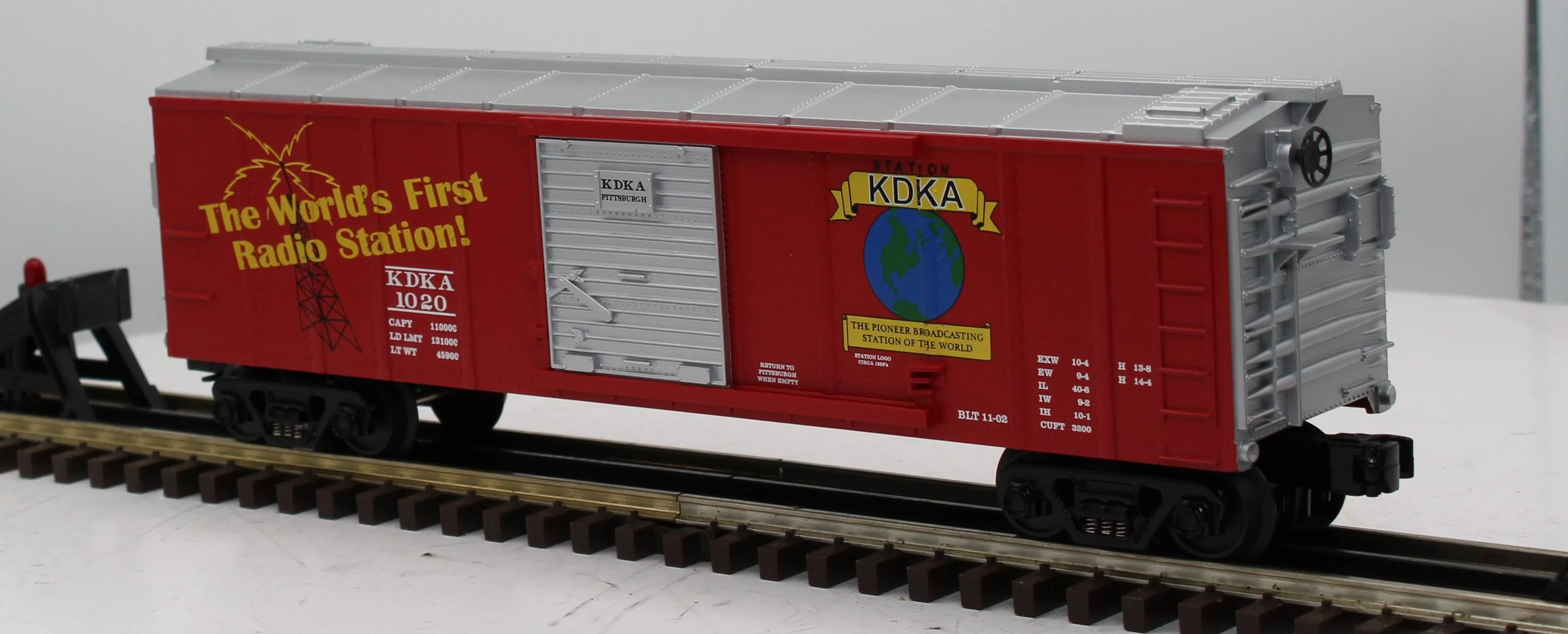 MTH Railking 30-74089 KDKA - Oval Logo RailKing Box Car O SCALE Like New - Image 3