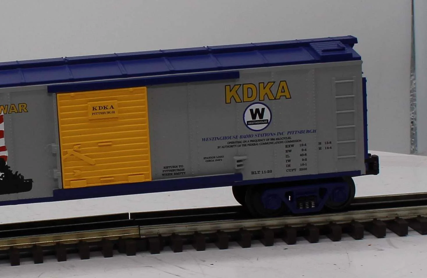 MTH Railking 30-74227 KDKA RailKing Box Car O SCALE Like New - Image 2
