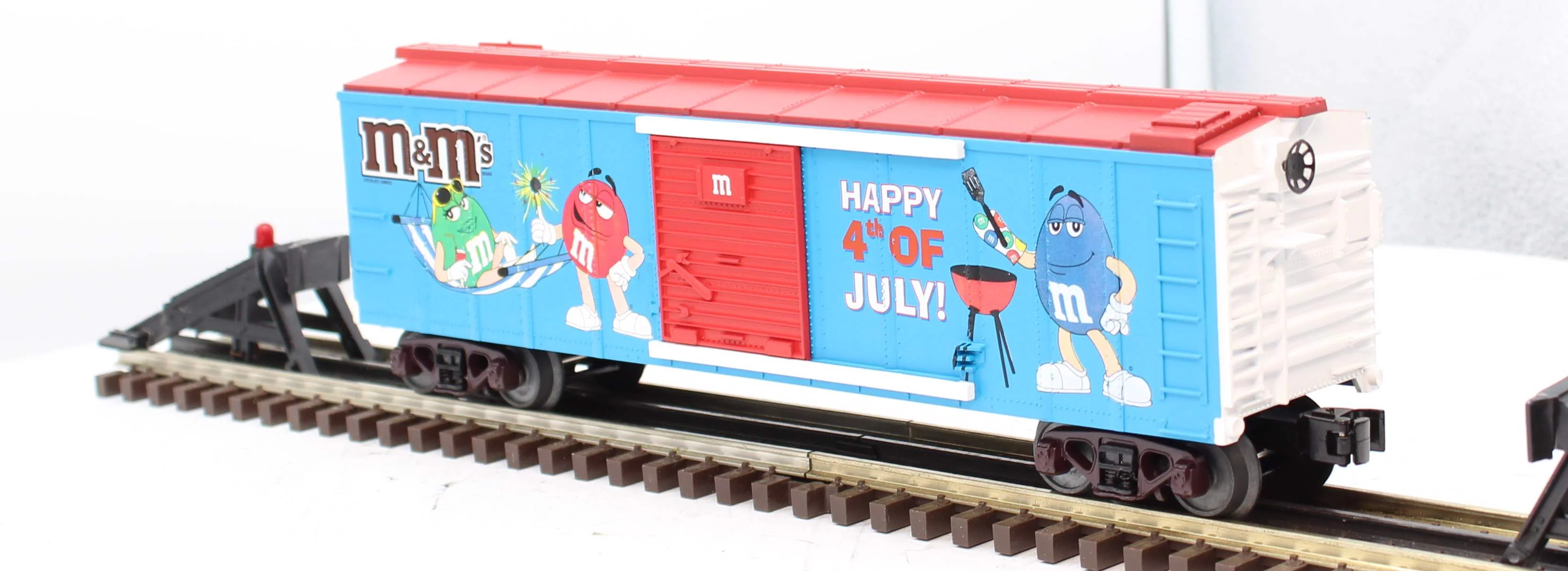 MTH Railking 30-74642 MARS - M&M's 4th of July Box Car w/Blinking LED O SCALE Like New limited - Image 6