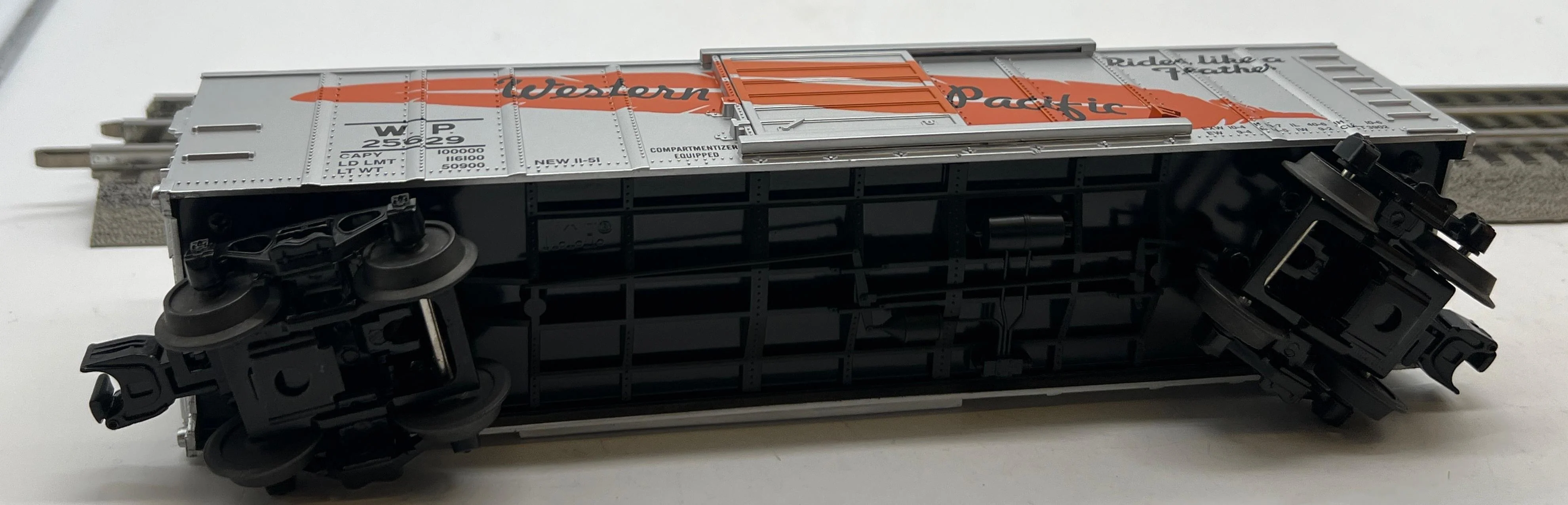 MTH Railking 30-74728 Western Pacific Box Car O SCALE Like New - Image 3
