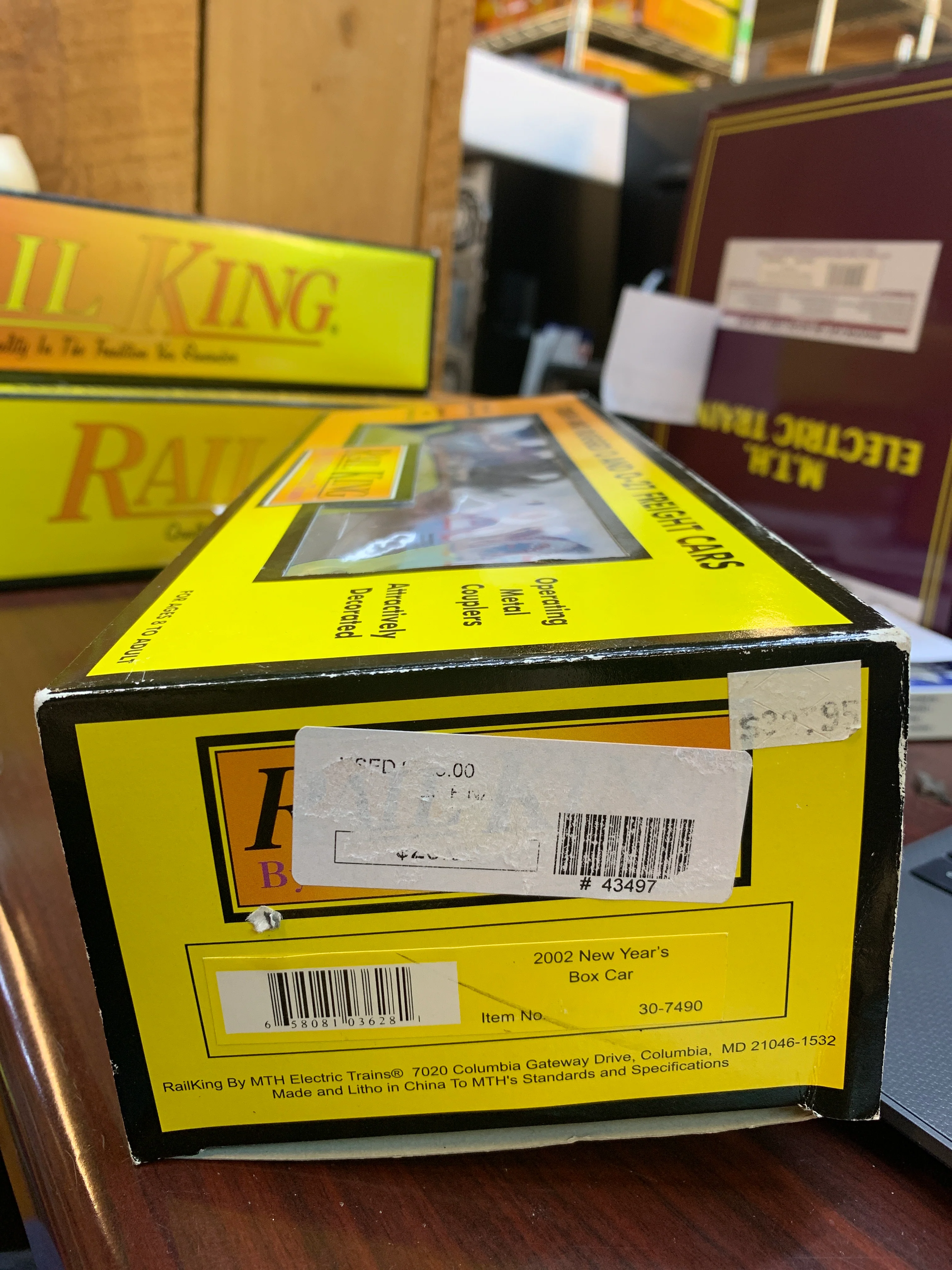 MTH Railking 30-7490 New Year's Box Car #2002. O SCALE NEW - Image 2