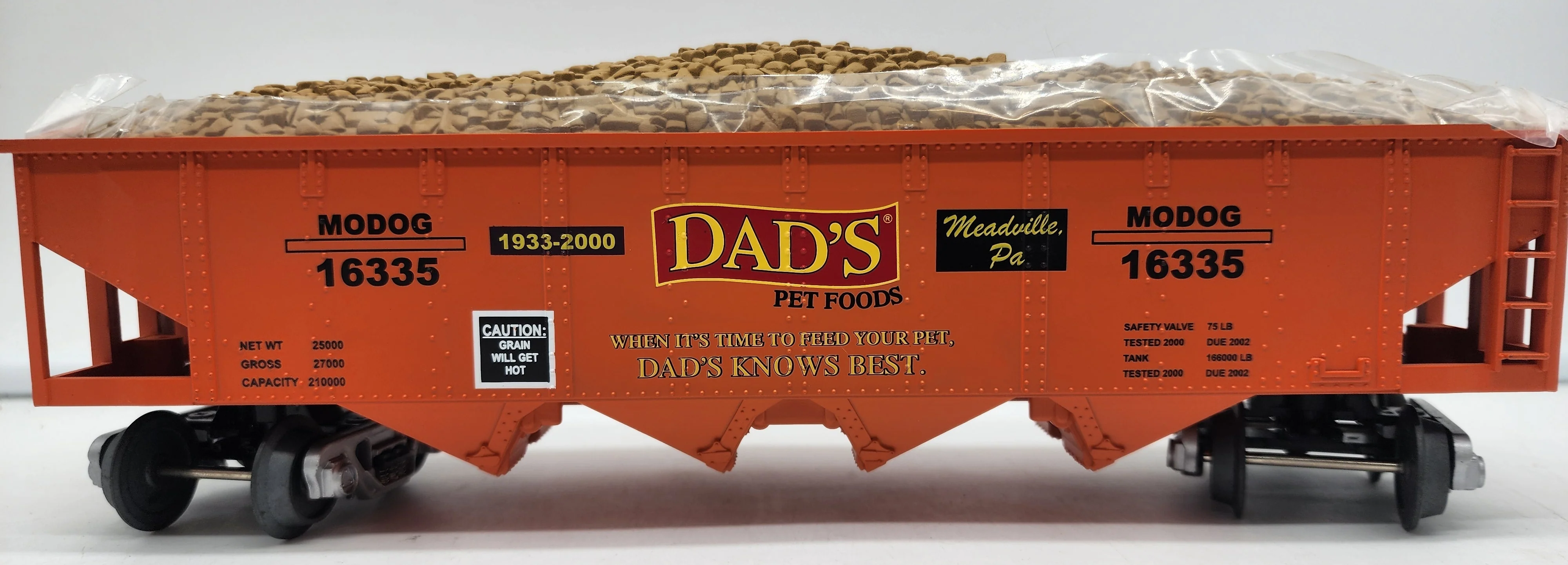 MTH Railking 30-7539 Dad's Pet Foods Hopper Car O Scale NEW Damaged Box