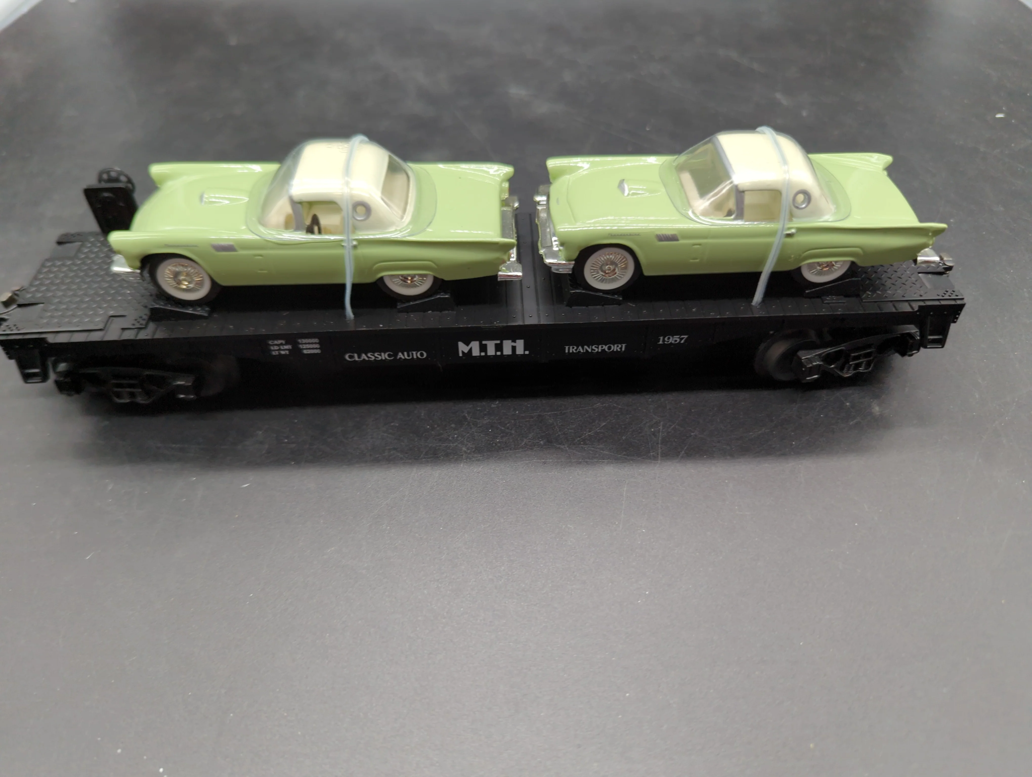 MTH Railking 30-7613 MTH w/T-Birds Car no. 1957 ABS Body metal coupers and trucks 2 die cast Ertl T-birds O SCALE Like New - Image 2