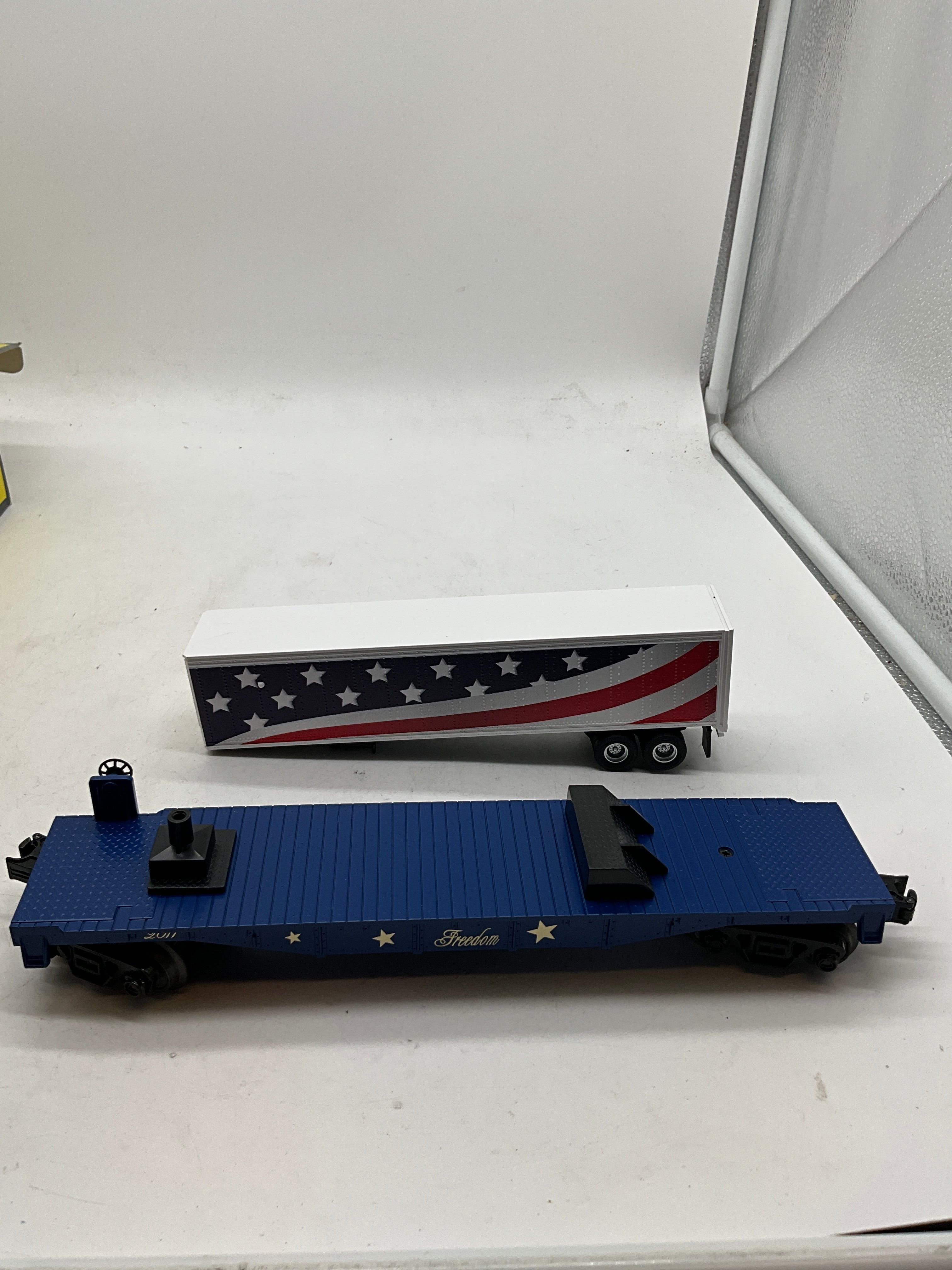MTH Railking 30-76689 Freedom RailKing Flat Car w/40 Trailer O SCALE NEW - Image 5