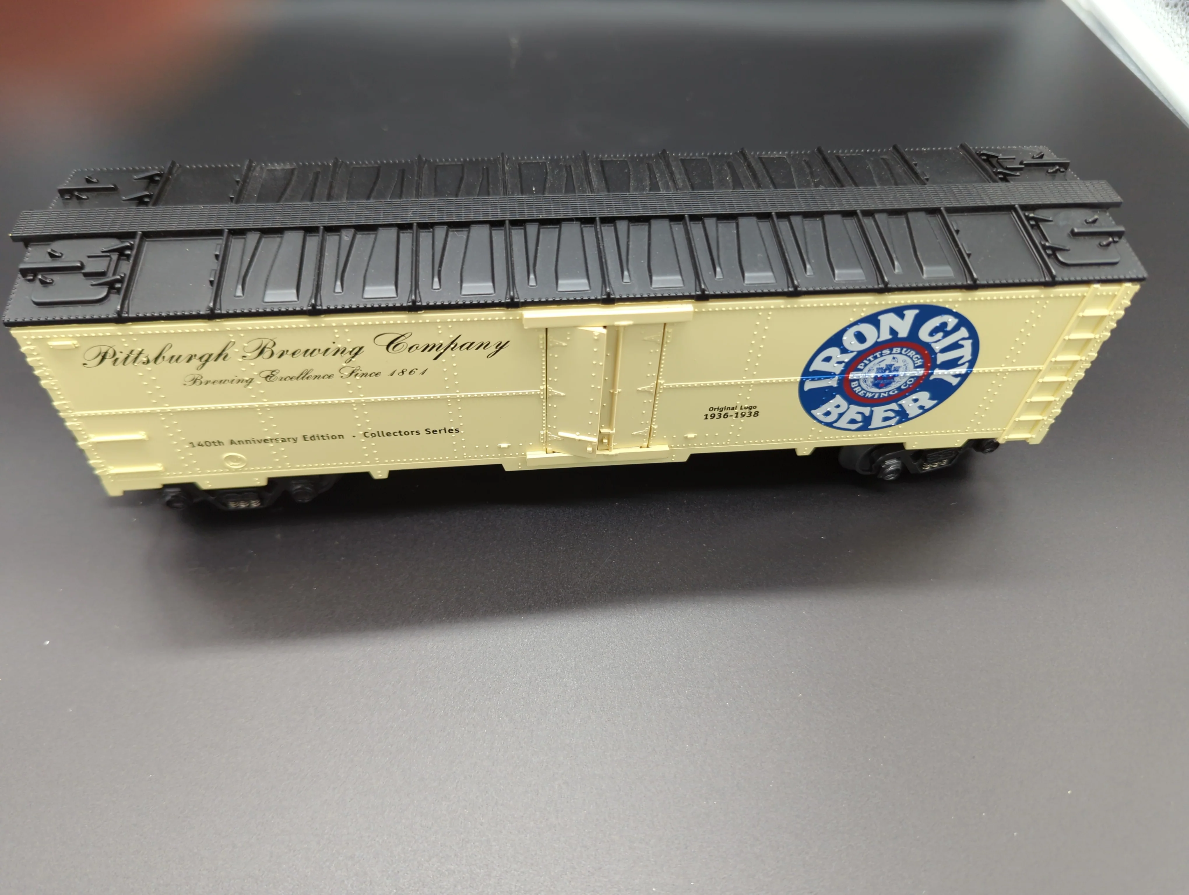 MTH Railking 30-7830 Iron City Pittsburgh Brewing Company 140th Anniversary Edition. O SCALE Like New - Image 2