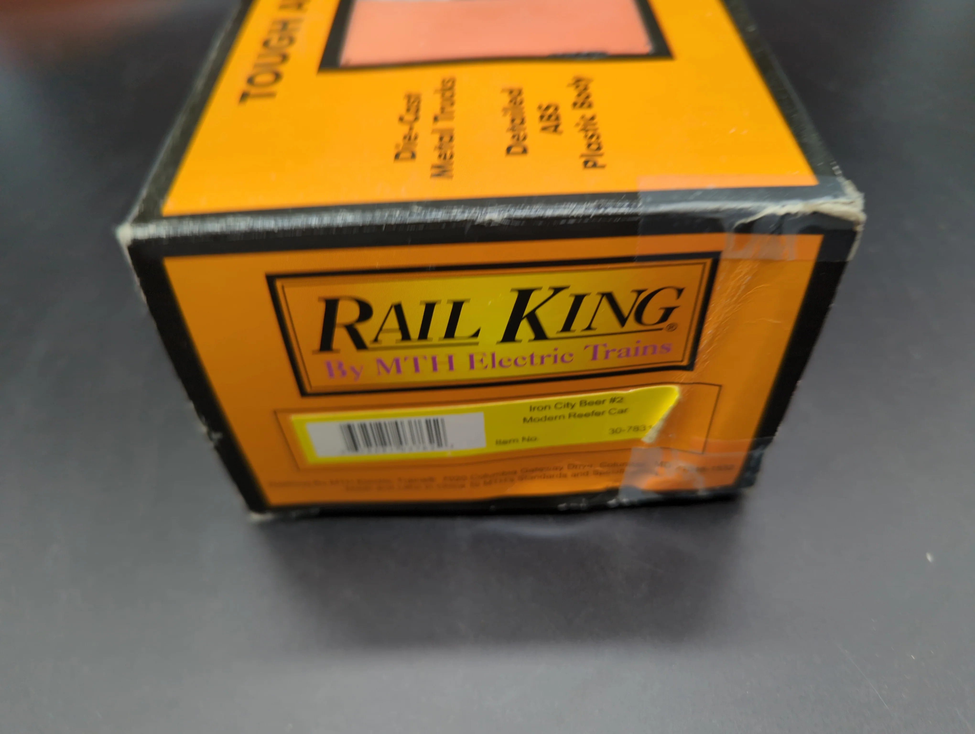 MTH Railking 30-7831 Iron City Beer 2 Reefer Car #Iron City Beer (Black & White). PBC 1861 O SCALE Like New Damaged Box - Image 8