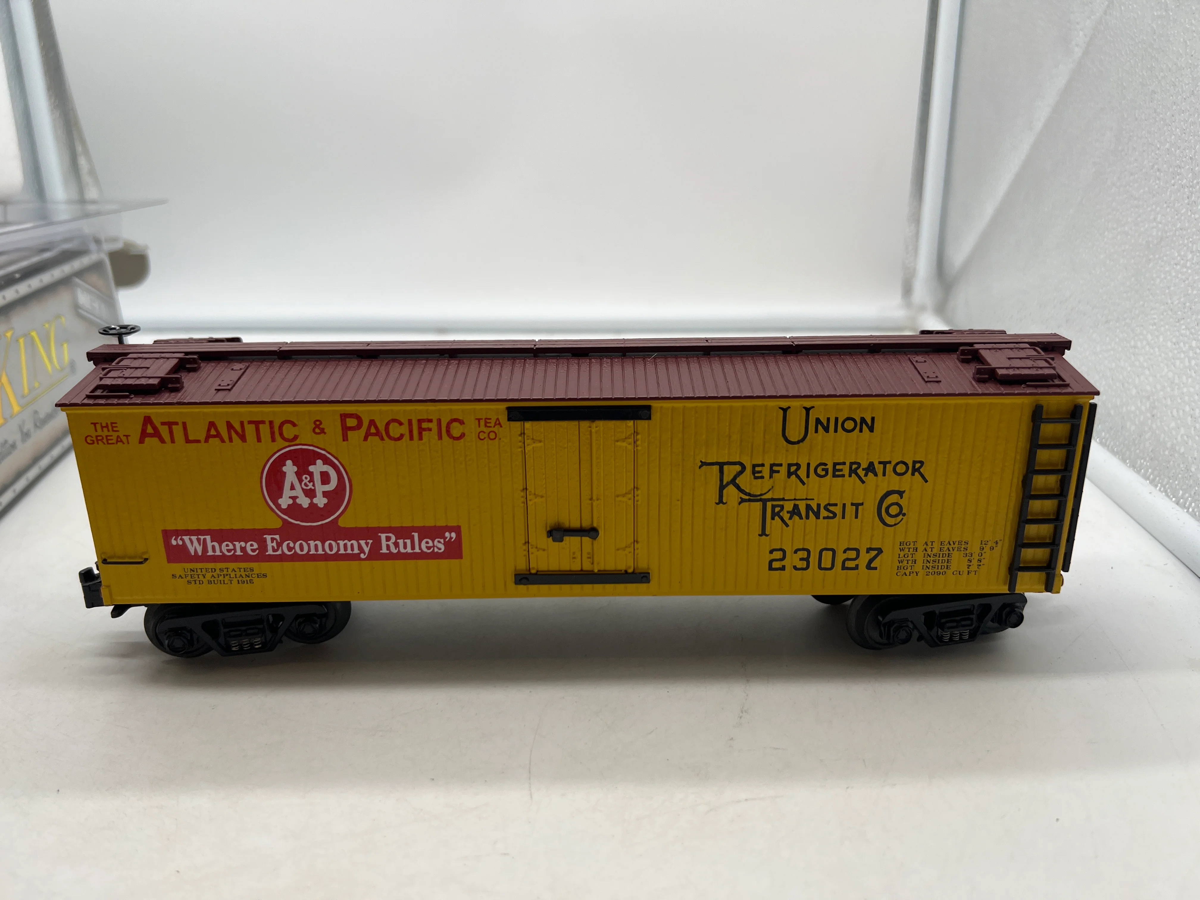 MTH Railking 30-8606 A&P Die-Cast Reefer Car A&P No. 23027 O Scale Like New - Image 5