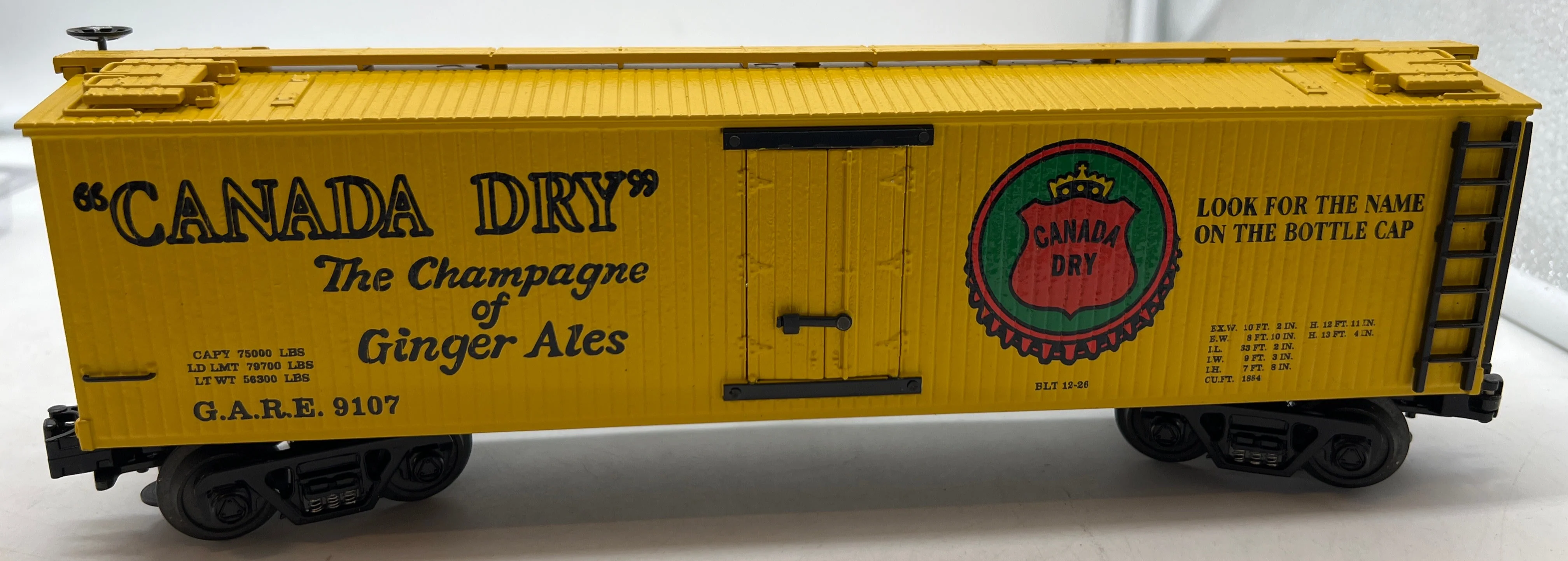 MTH Railking 30-8611 Canada Dry Die-Cast Reefer Car in Canada Dry #9107 O Scale Like New