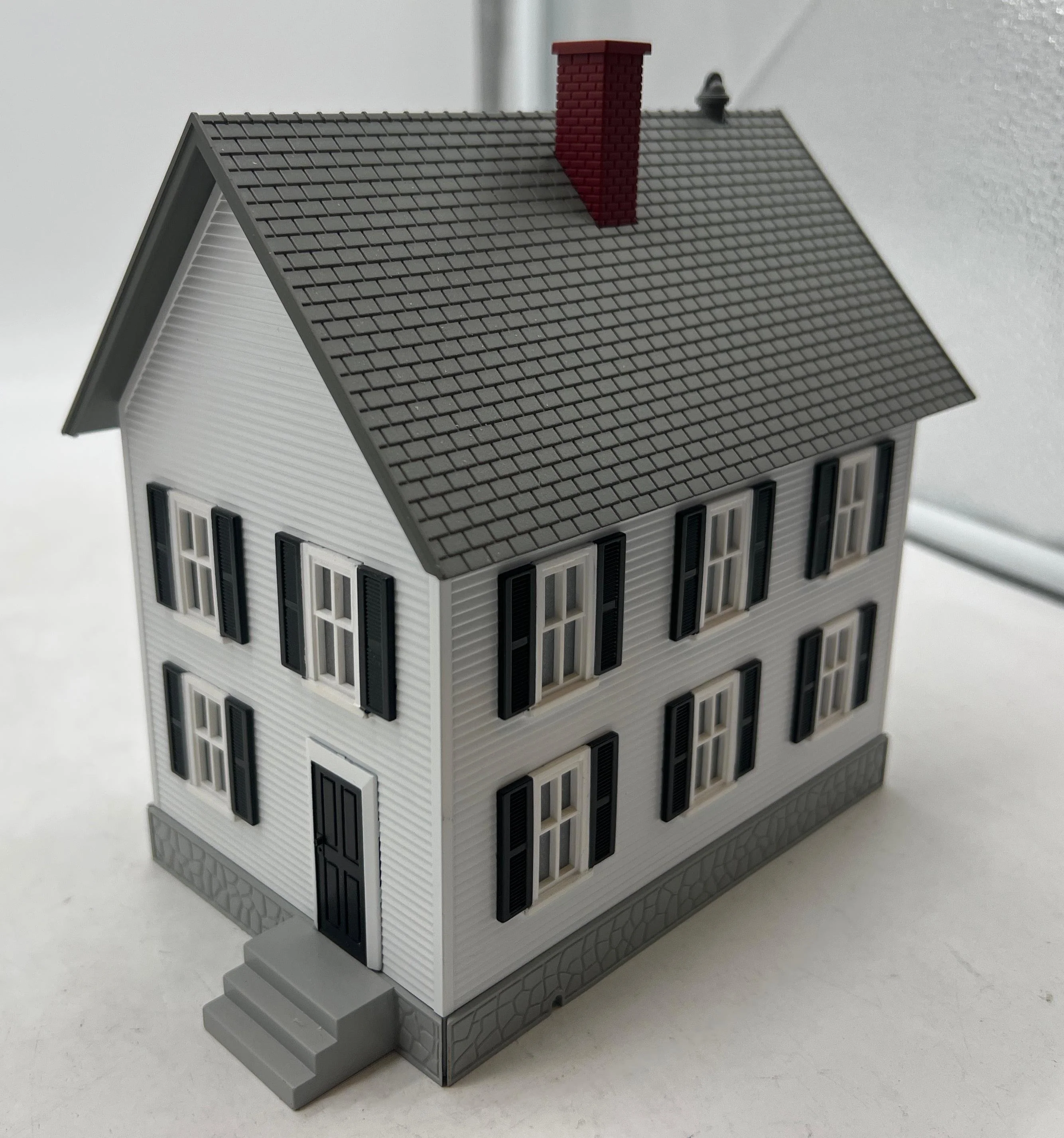 MTH Railking 30-90338 White Row House w black shutters O SCALE Like New - Image 3