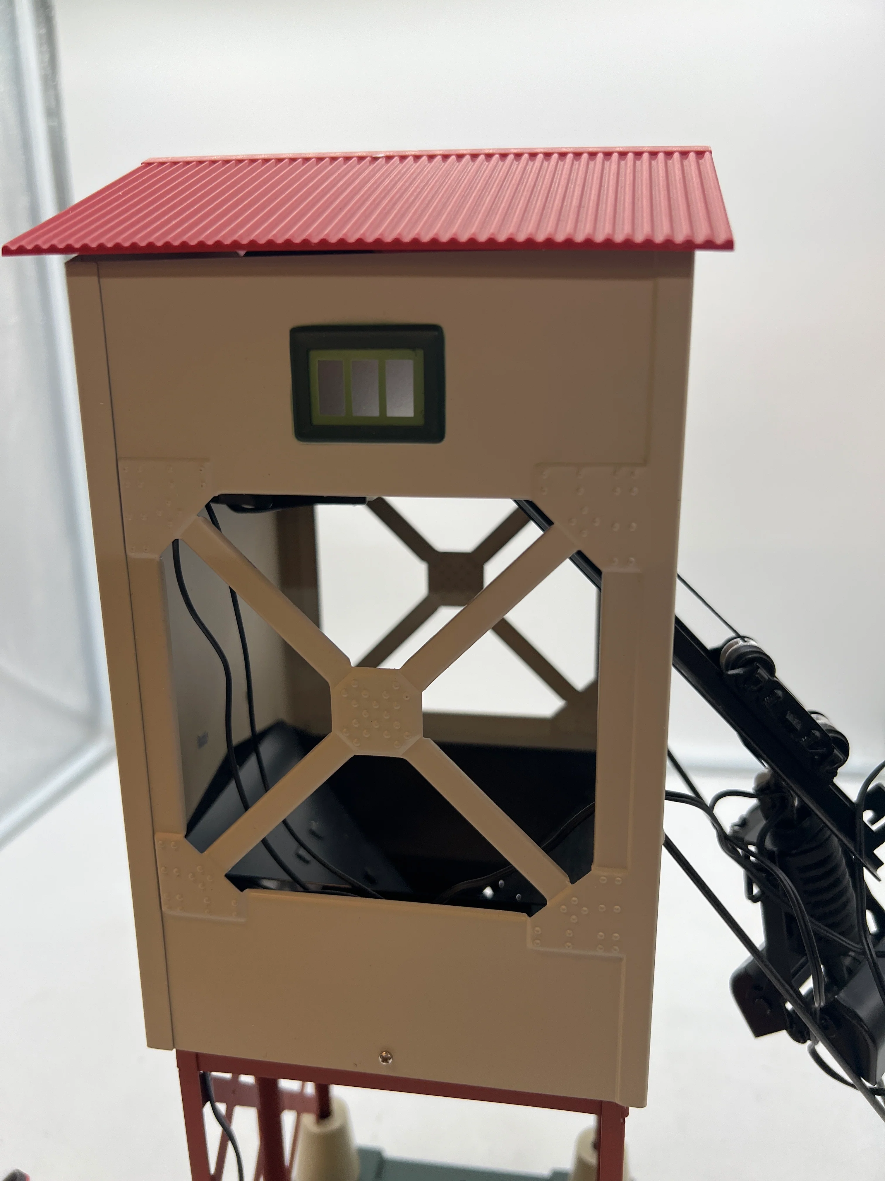 MTH Railking 30-9043 Coaling Tower. O SCALE Used AS IS UNTESTED MISSING COAL BIN  NO RETURNS - Image 7