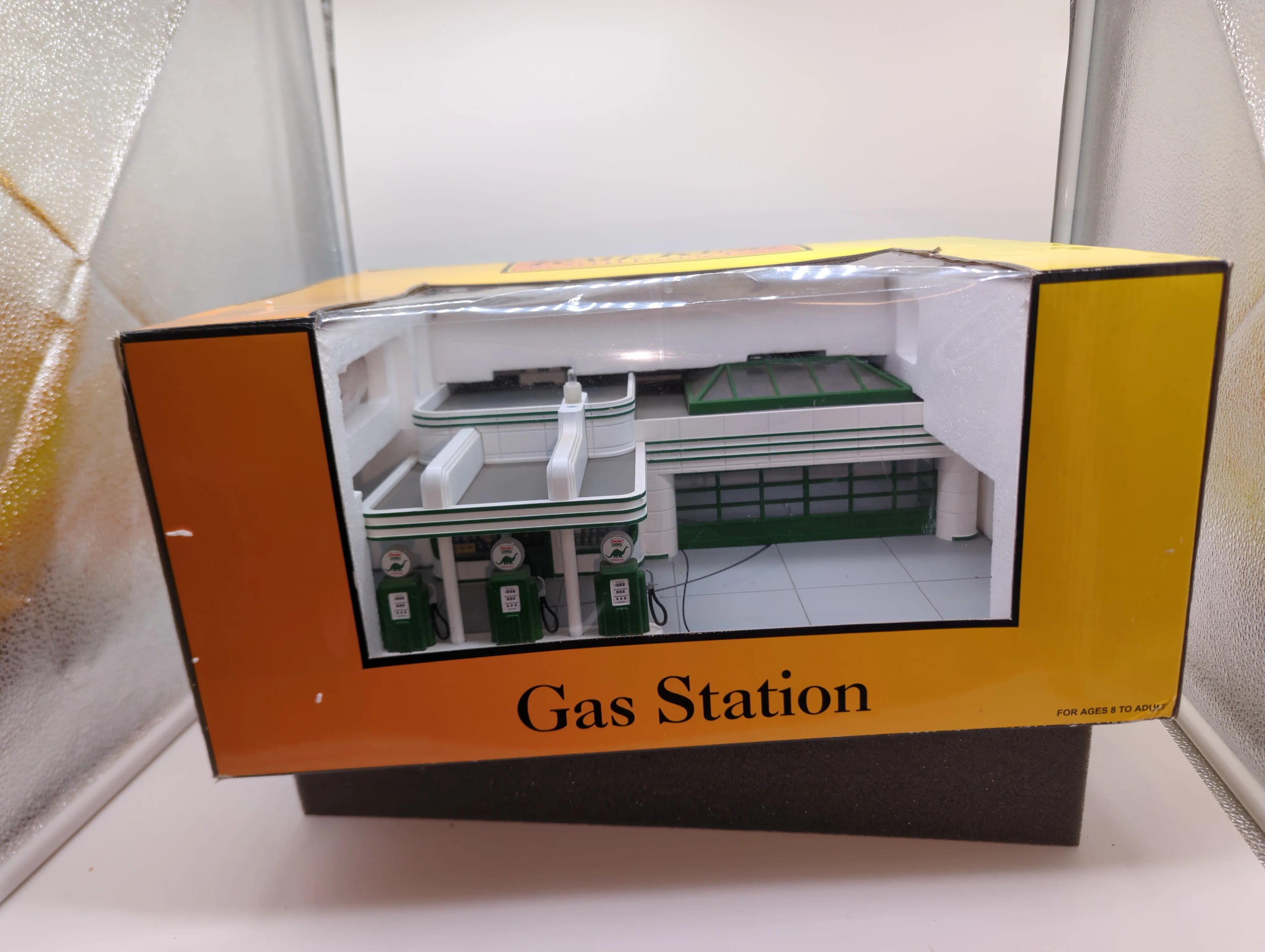 MTH Railking 30-9101 Sinclair Garage Door Opens and Car Moves to Pump With Sound. O SCALE Like New - Image 5