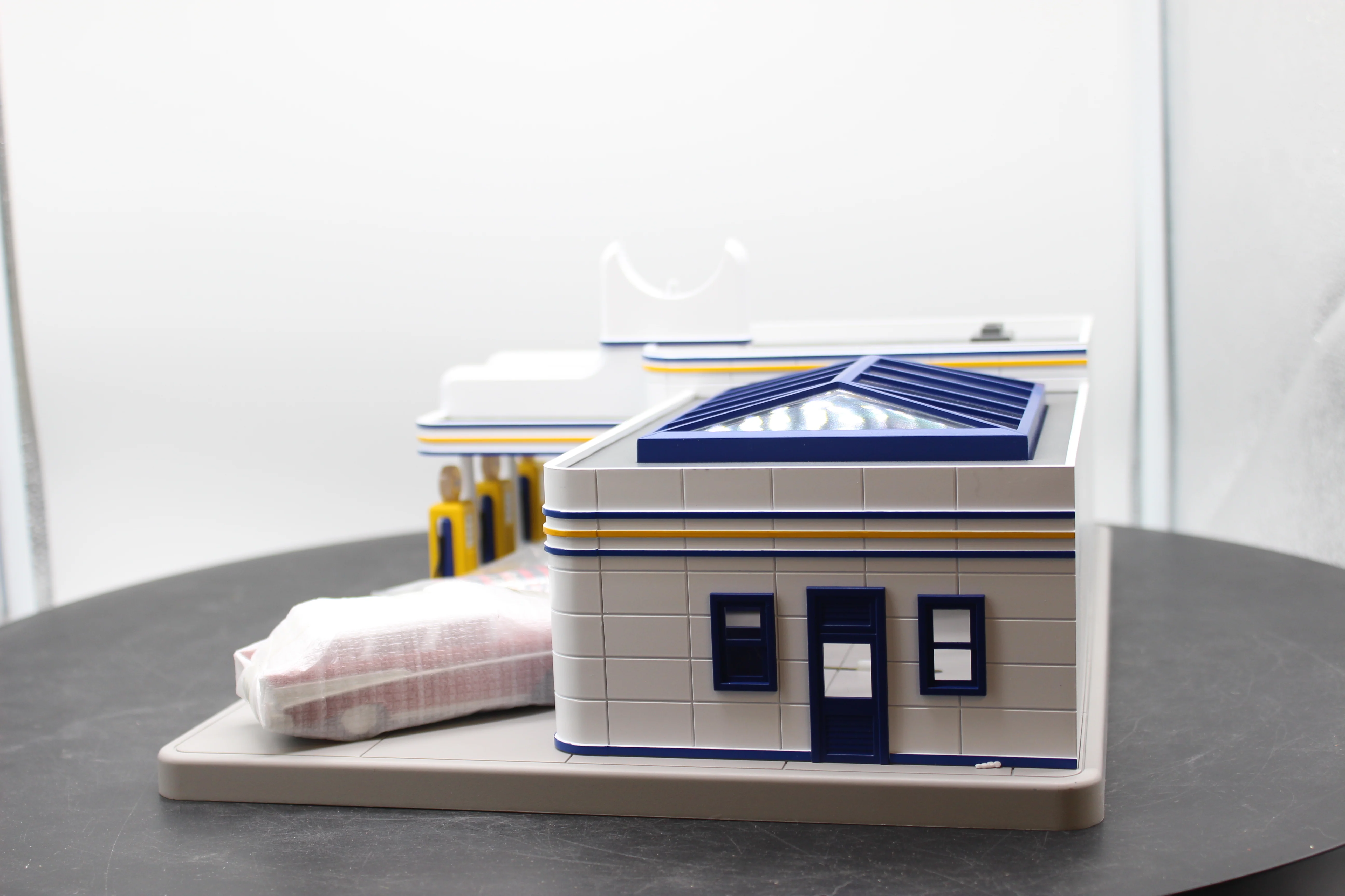 MTH Railking 30-9195 Sunoco Operating Gas Station O SCALE NEW - Image 6