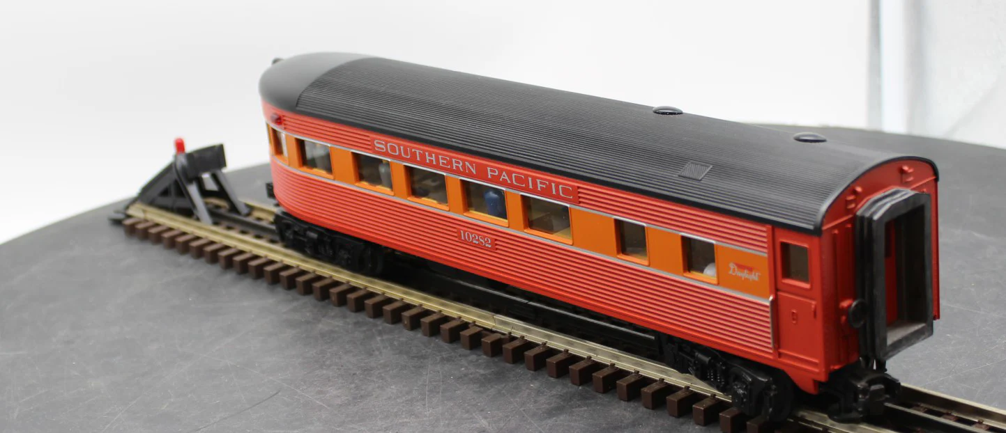 MTH RK-6062 RailKing Southern Pacific Daylight Streamlined Coach Car O-27 O SCALE Like New - Image 7