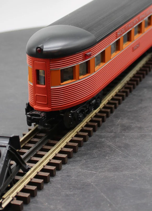 MTH RK-6062 RailKing Southern Pacific Daylight Streamlined Coach Car O-27 O SCALE Like New - Image 9