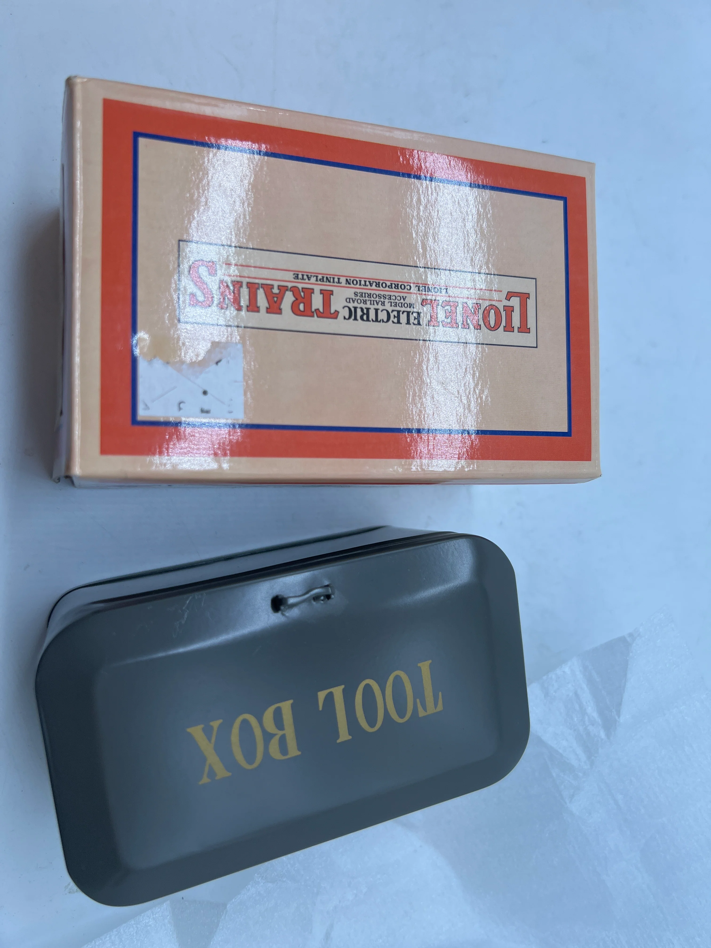 MTH Tinplate 11-90039 Dark Gray No. 208 Tools and Chest Standard gauge NEW - Image 2