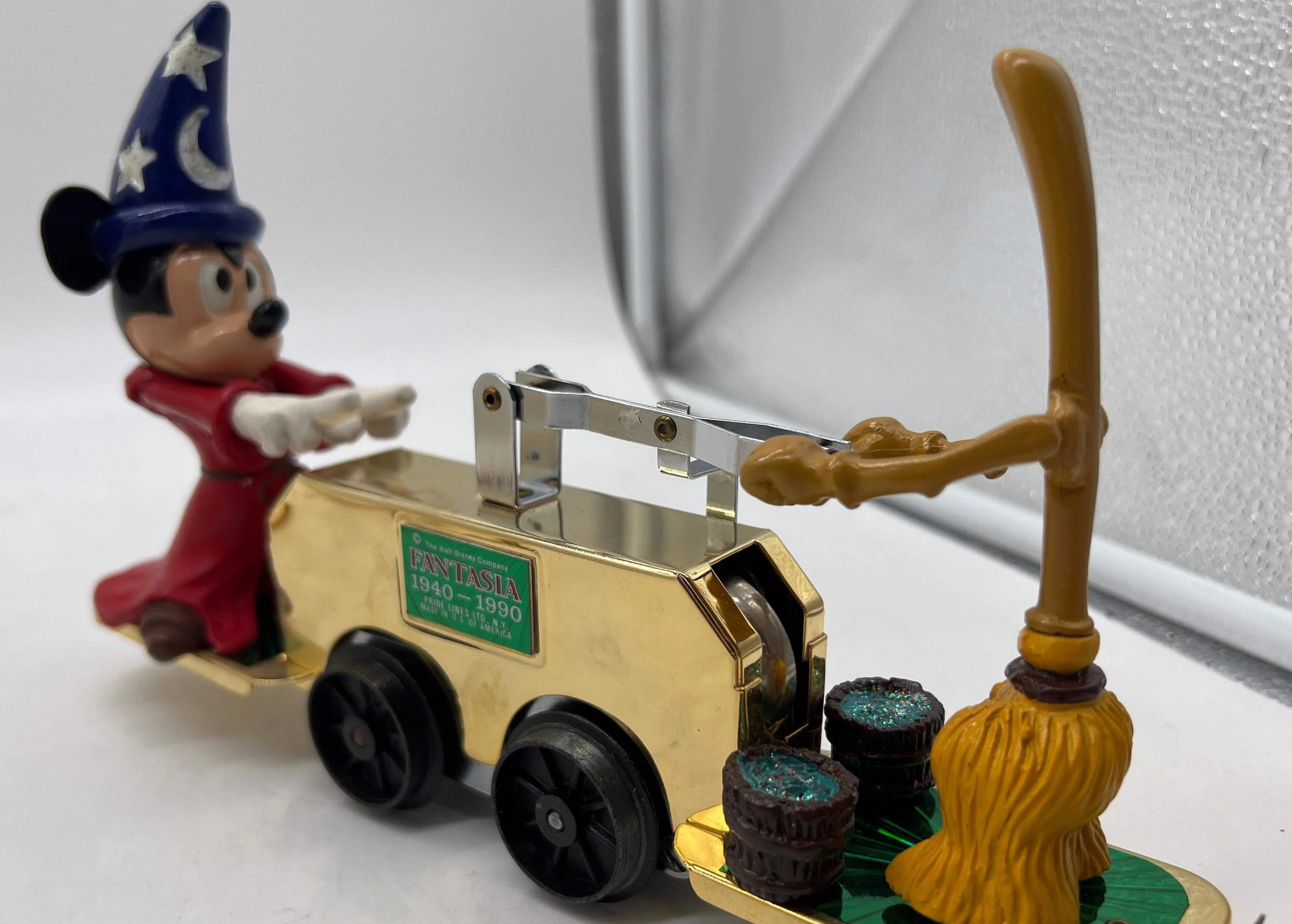 Pride Lines 263 Disney Fantasia 50th Anniversary Sorcerer Mickey Hand Cart O SCALE Like New - Image 4