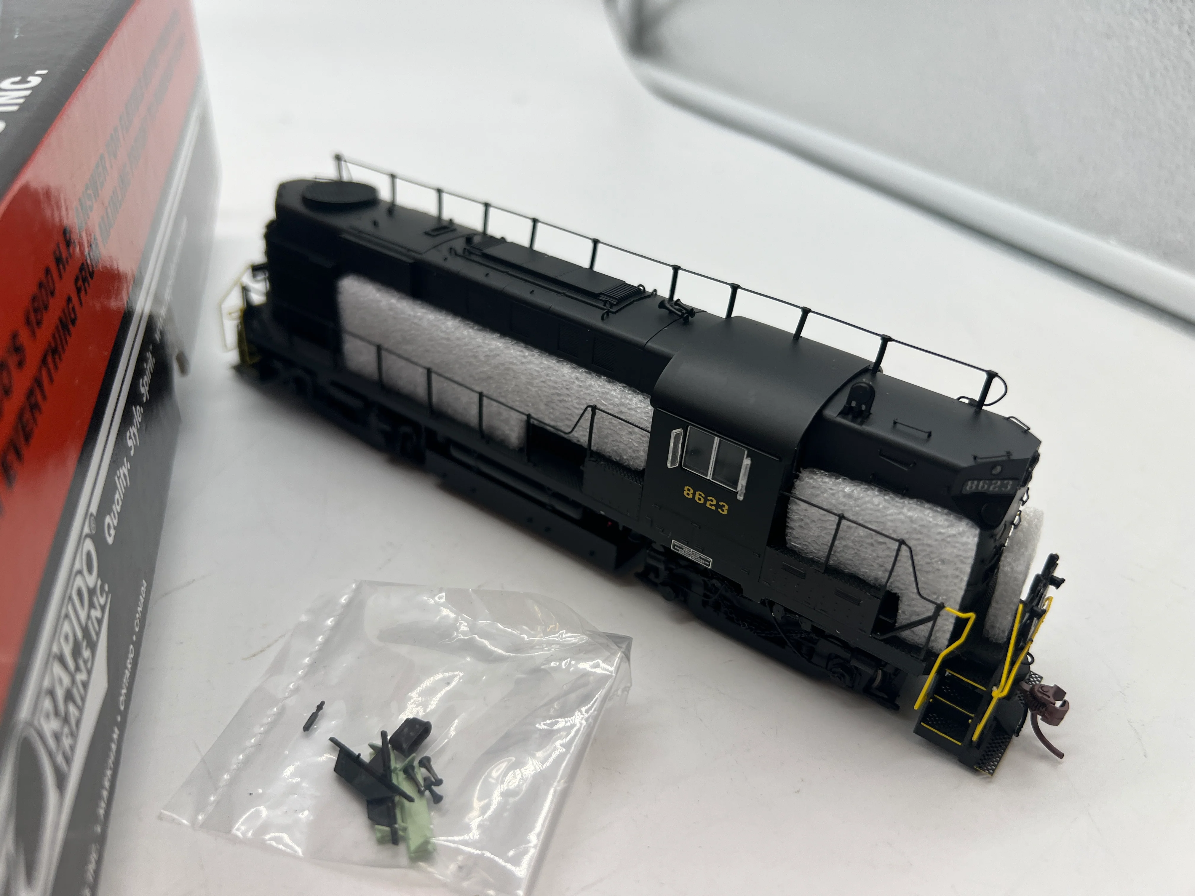 Rapido 31525 Alco RS-11 Pennsylvania Railroad PRR #8623 DCC with sound HO scale Used Excellent