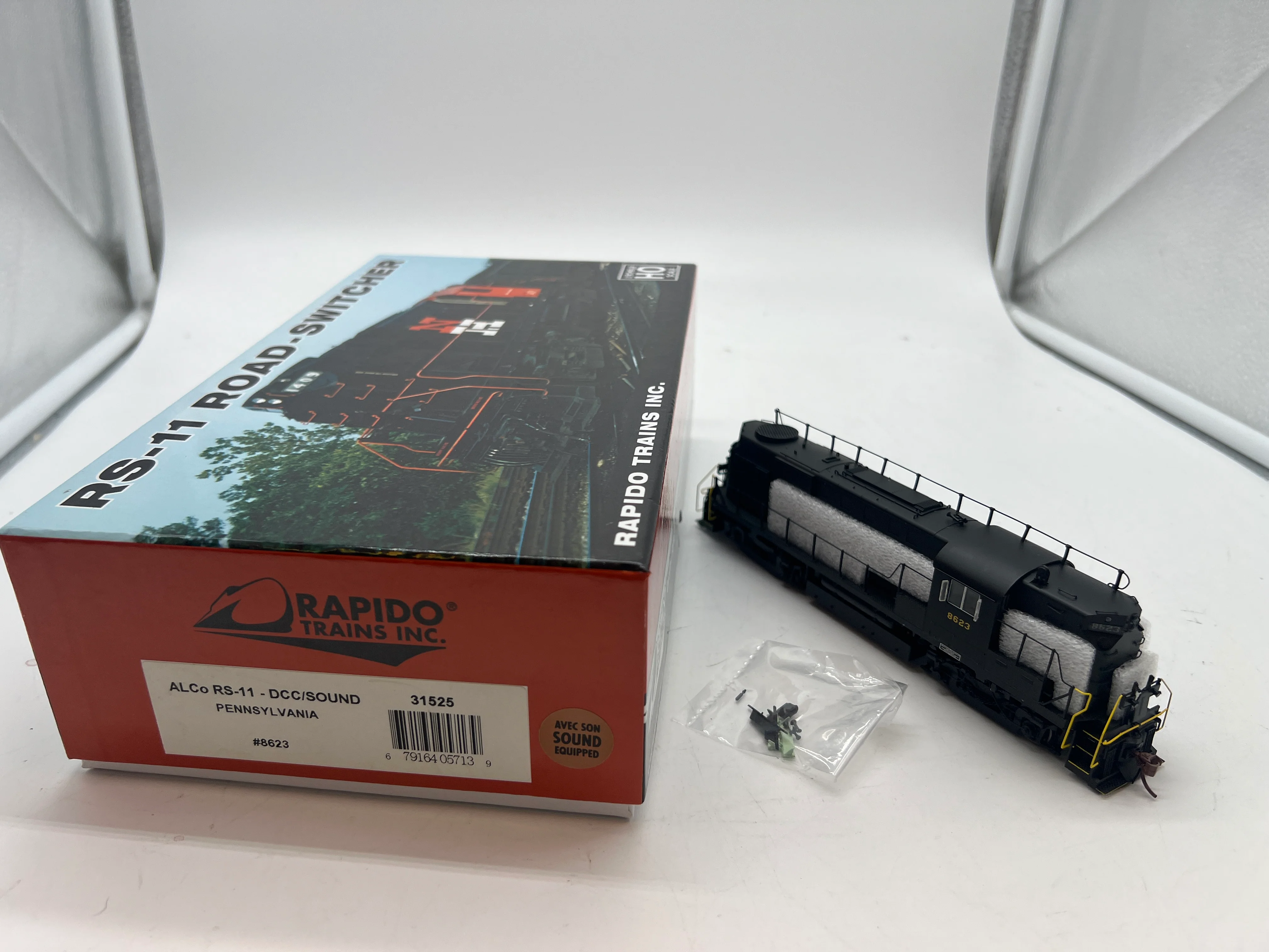 Rapido 31525 Alco RS-11 Pennsylvania Railroad PRR #8623 DCC with sound HO scale Used Excellent - Image 6