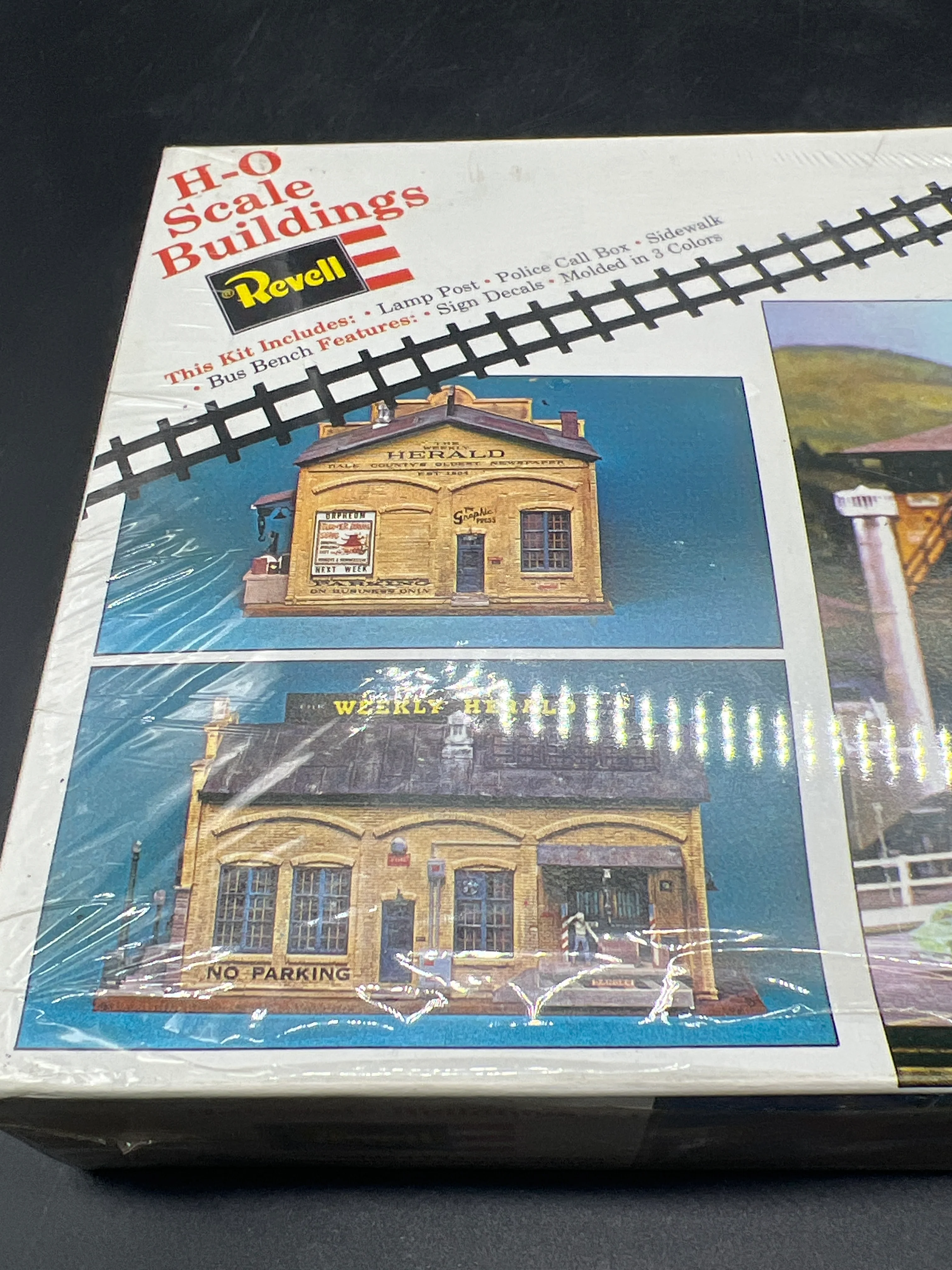 Revell H-996 Weekly Herald Scale Building Kit HO SCALE NEW - Image 3