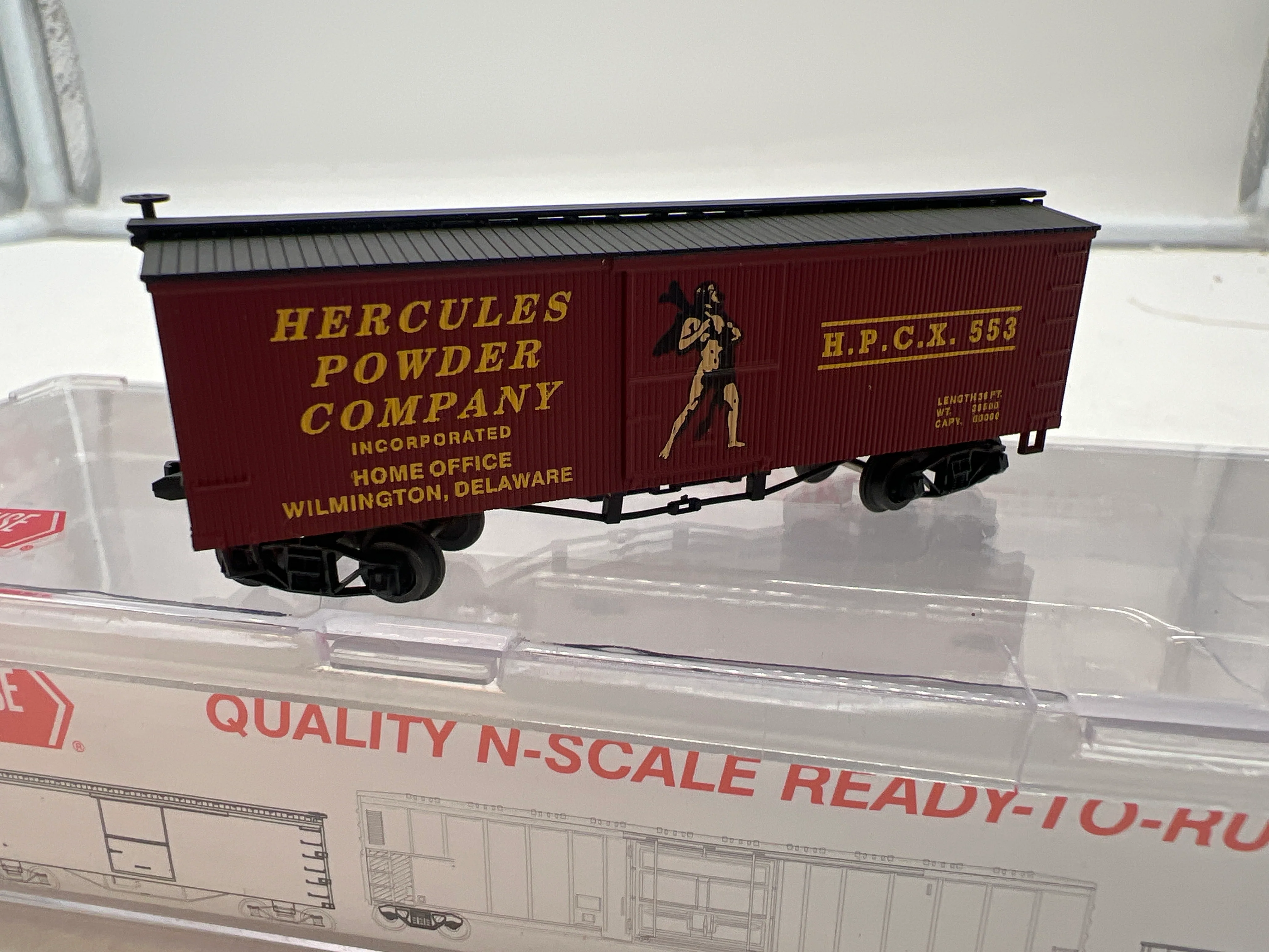 ROUNDHOUSE 87501 HERCULES POWDER COMPANY BILLBOARD BOXCAR N SCALE Like New