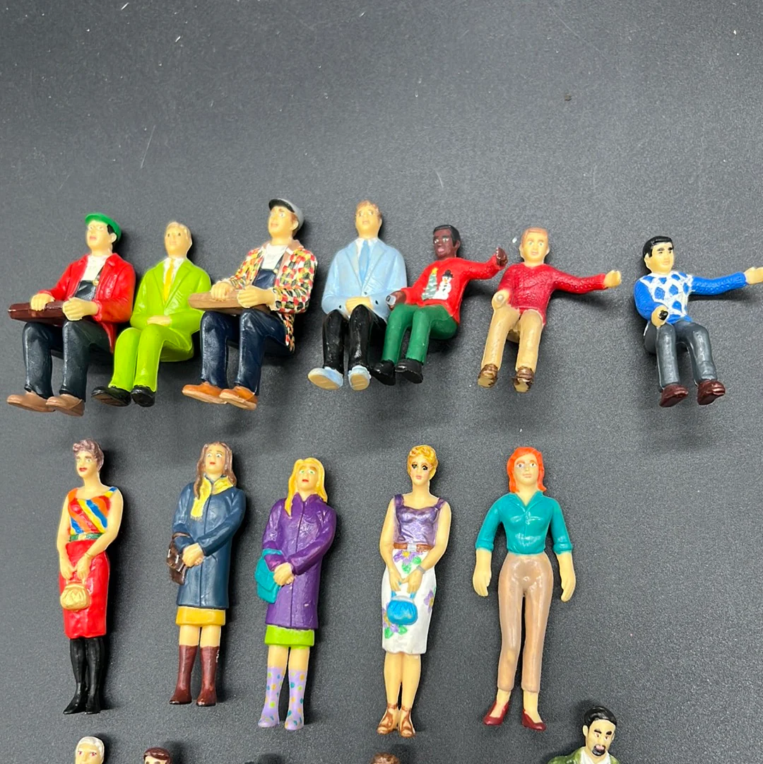 Set of 18 Approx G Scale Figures (About 3" tall) - Image 3