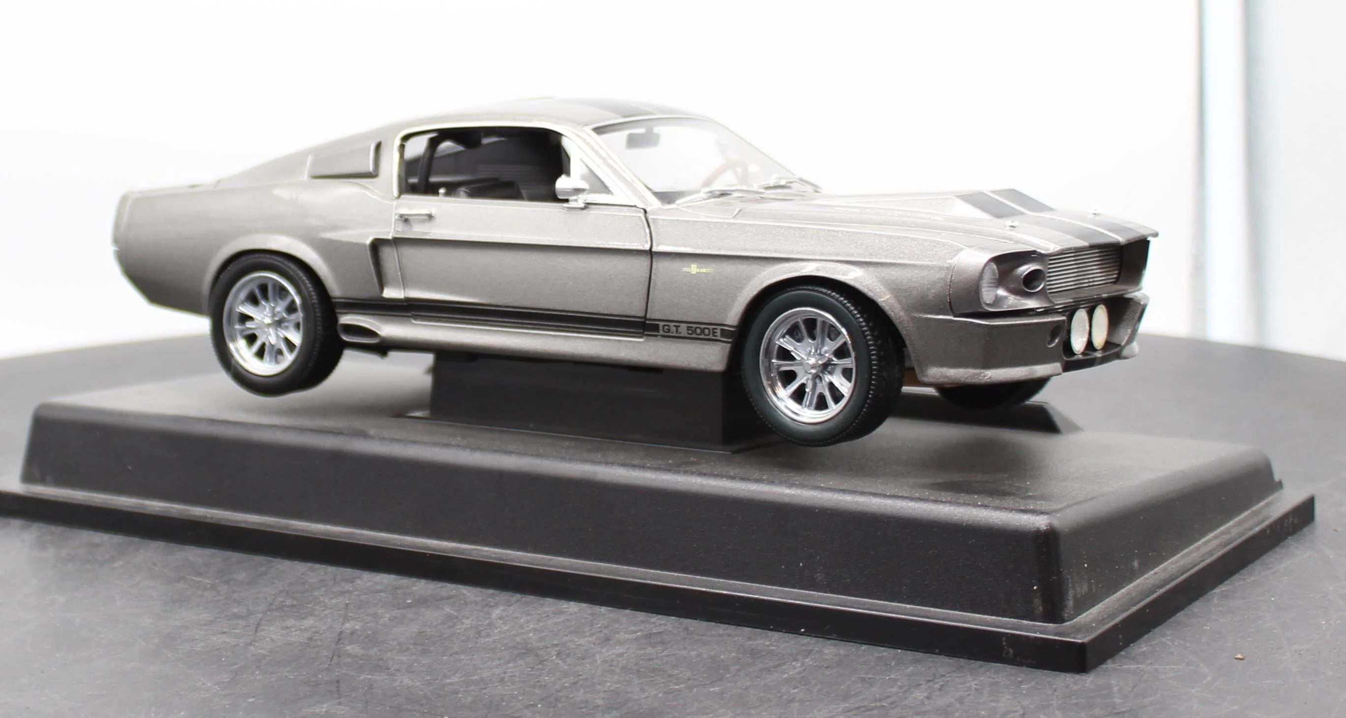 Shelby Collectibles 1967 Shelby GT500E No. DC500E01 O SCALE NEW - Image 4