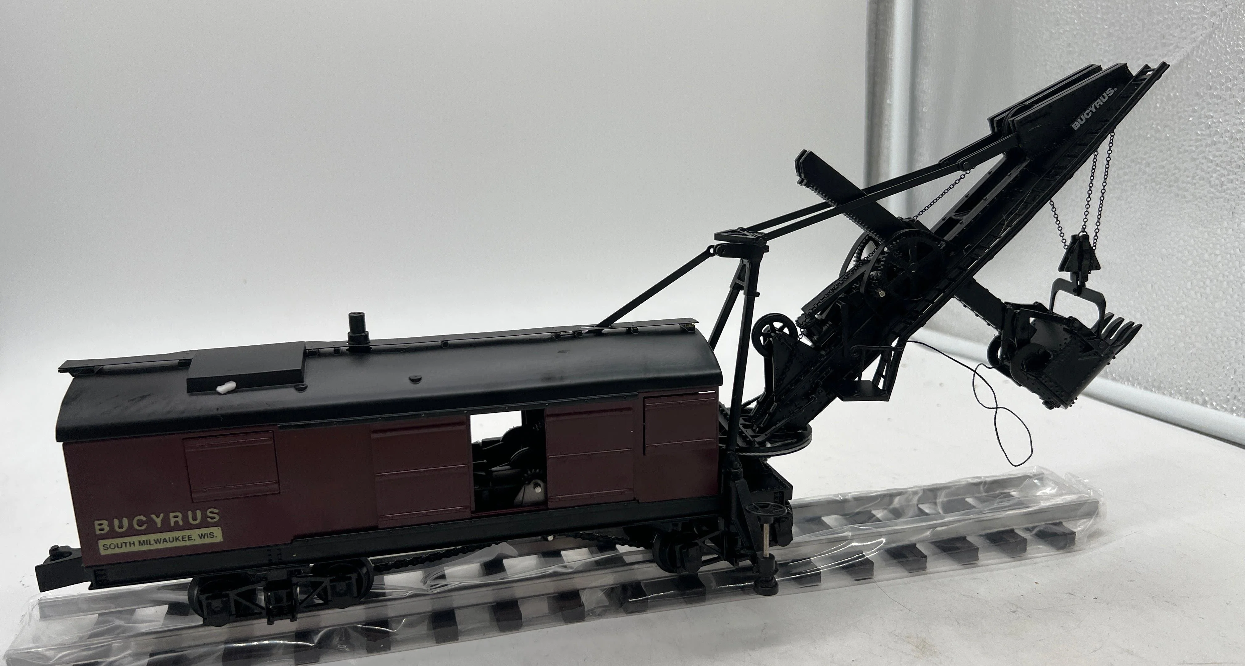 TWH Collectibles TWH021 Bucyrus Steam Shovel 1:48 Model O Scale Like New - Image 8
