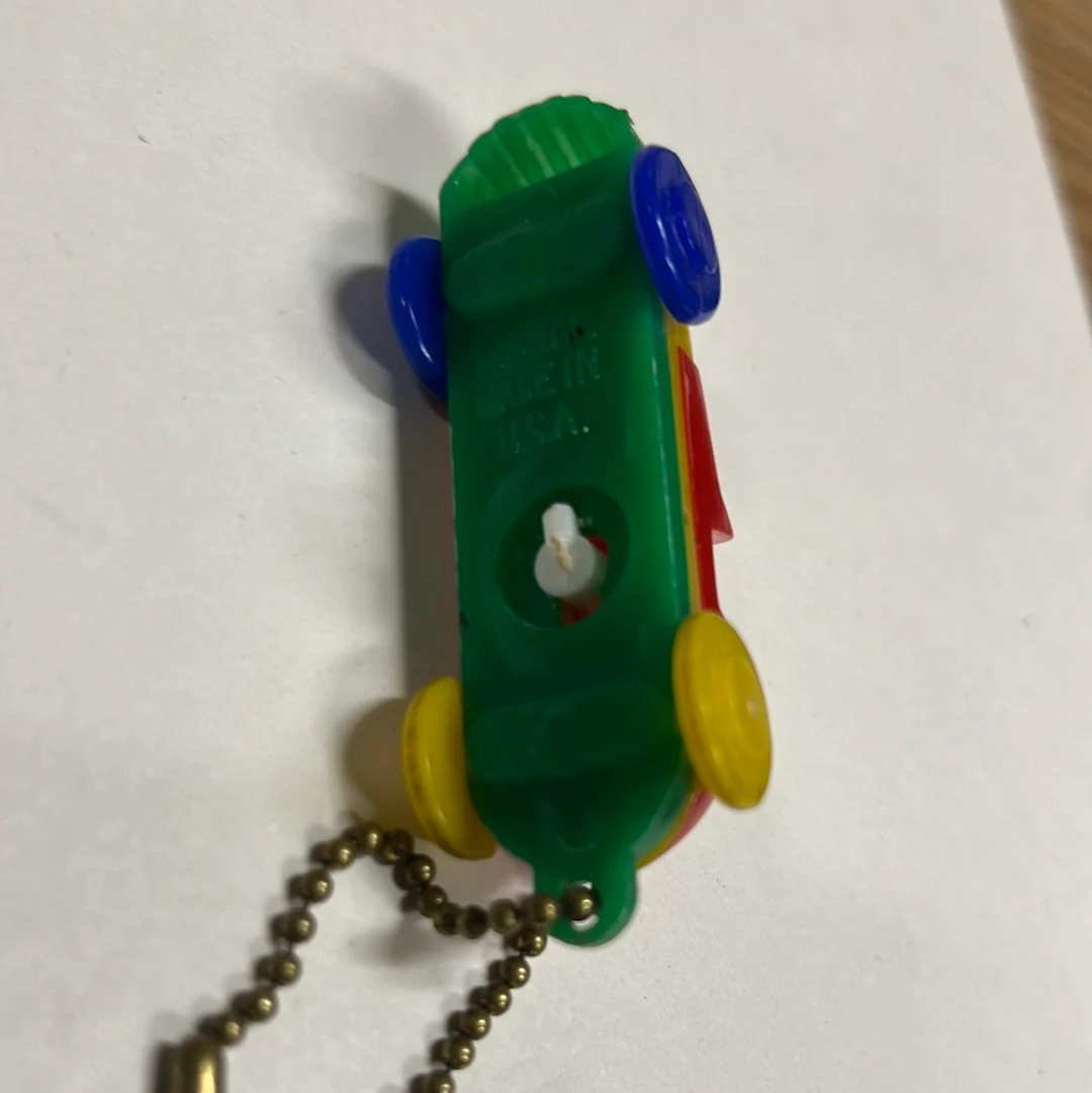 Vintage Puzzle Keychains Lional Lido Collectible Set of 3 - Image 5
