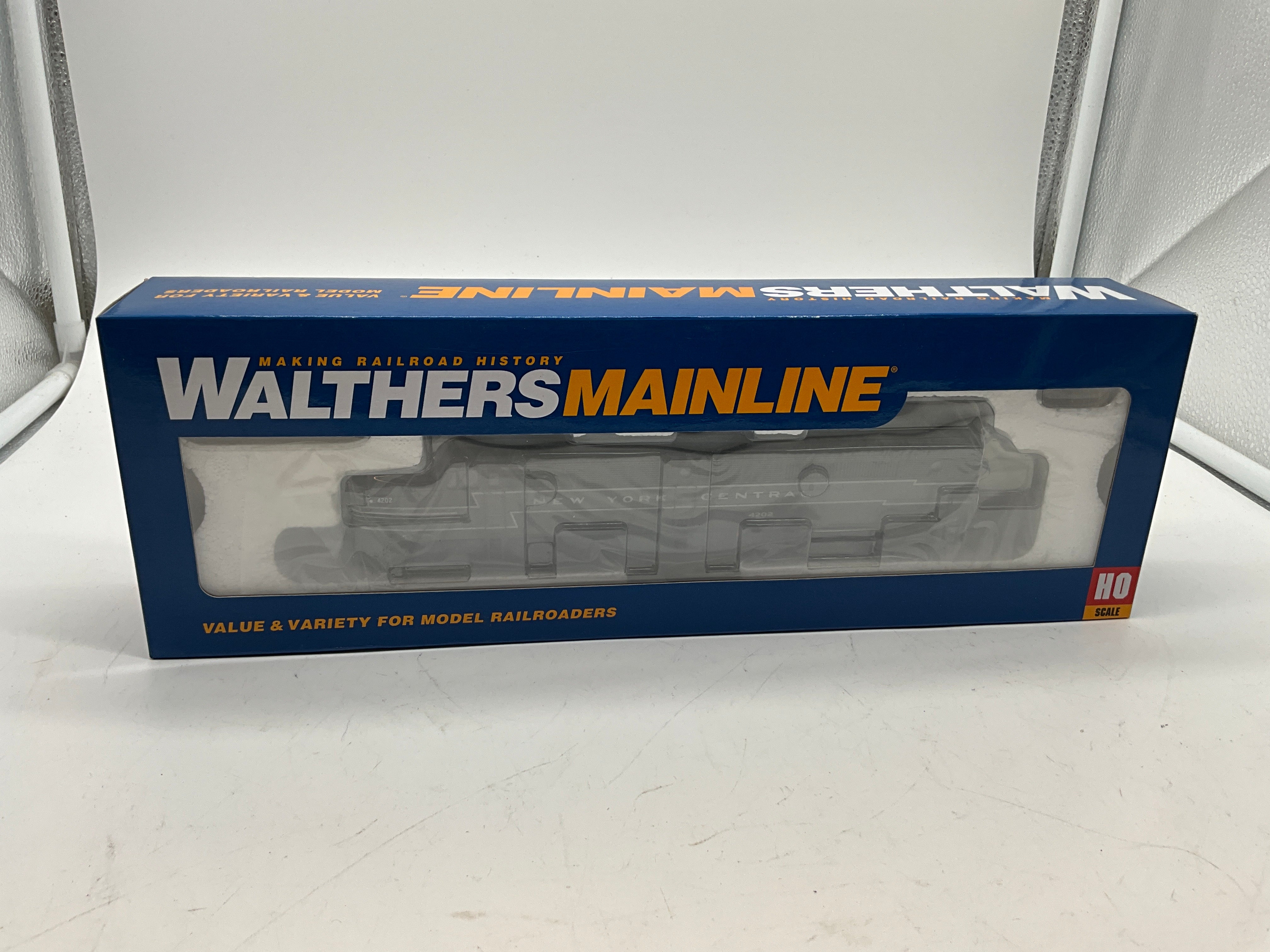 Walthers 910-20090 NEW YORK CENTRAL Alco PA Mainline #4202 HO Scale NEW - Image 2