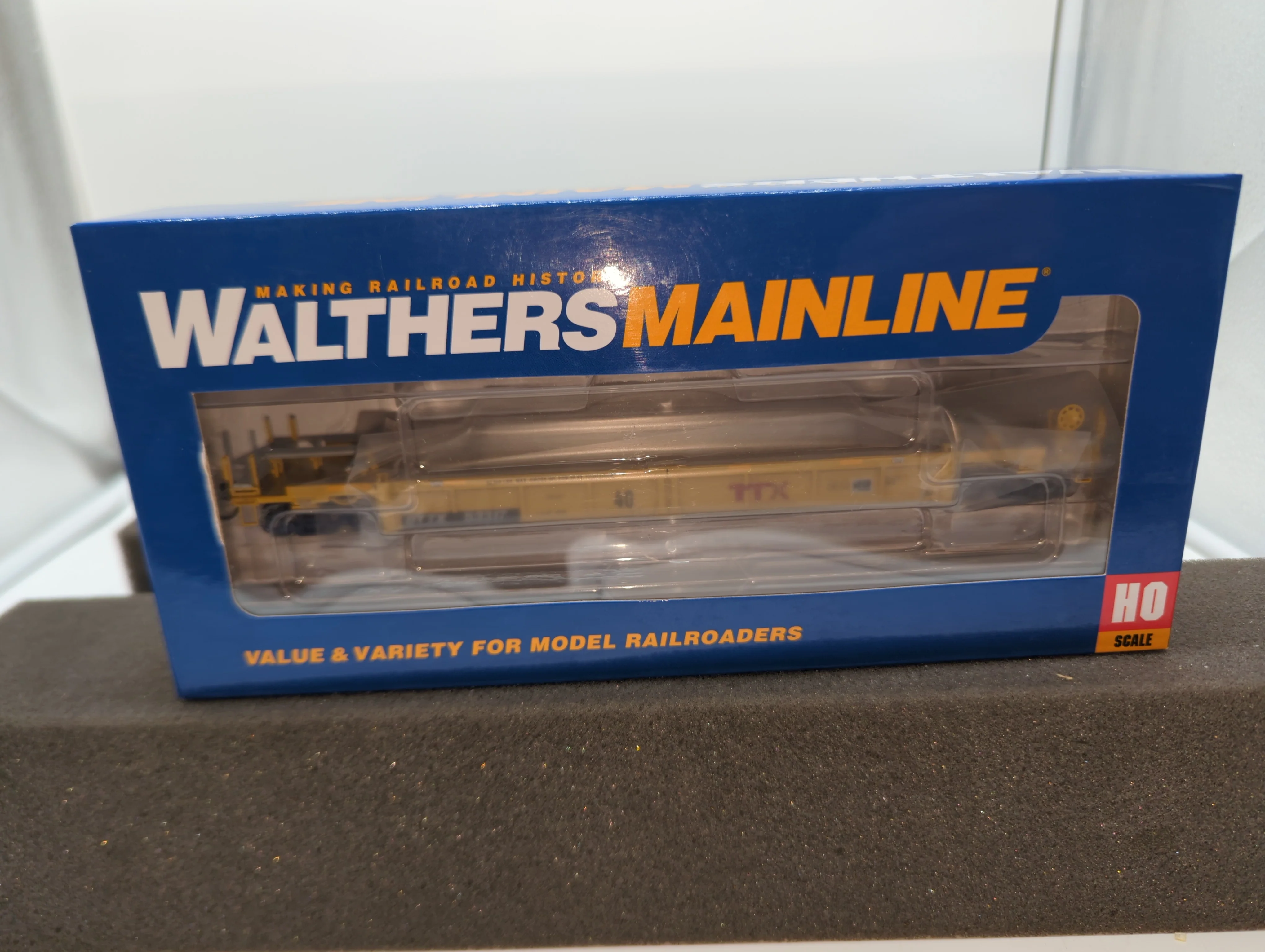 Walthers 910-8418 Thrall Rebuilt 40' Well Car - Ready to Run -- TTX DTTX #53317 (yellow, black, large red TTX Forward Thinking logo, yellow HO SCALE NEW - Image 2