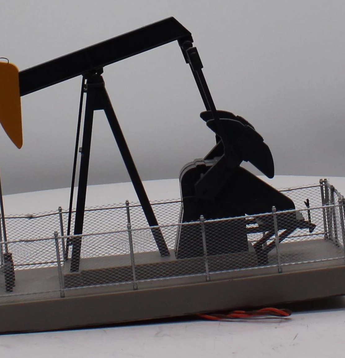 Walthers 933-2705 Operating Oil Pump Built-Ups O Modern Scale O SCALE Used Excellent - Image 5