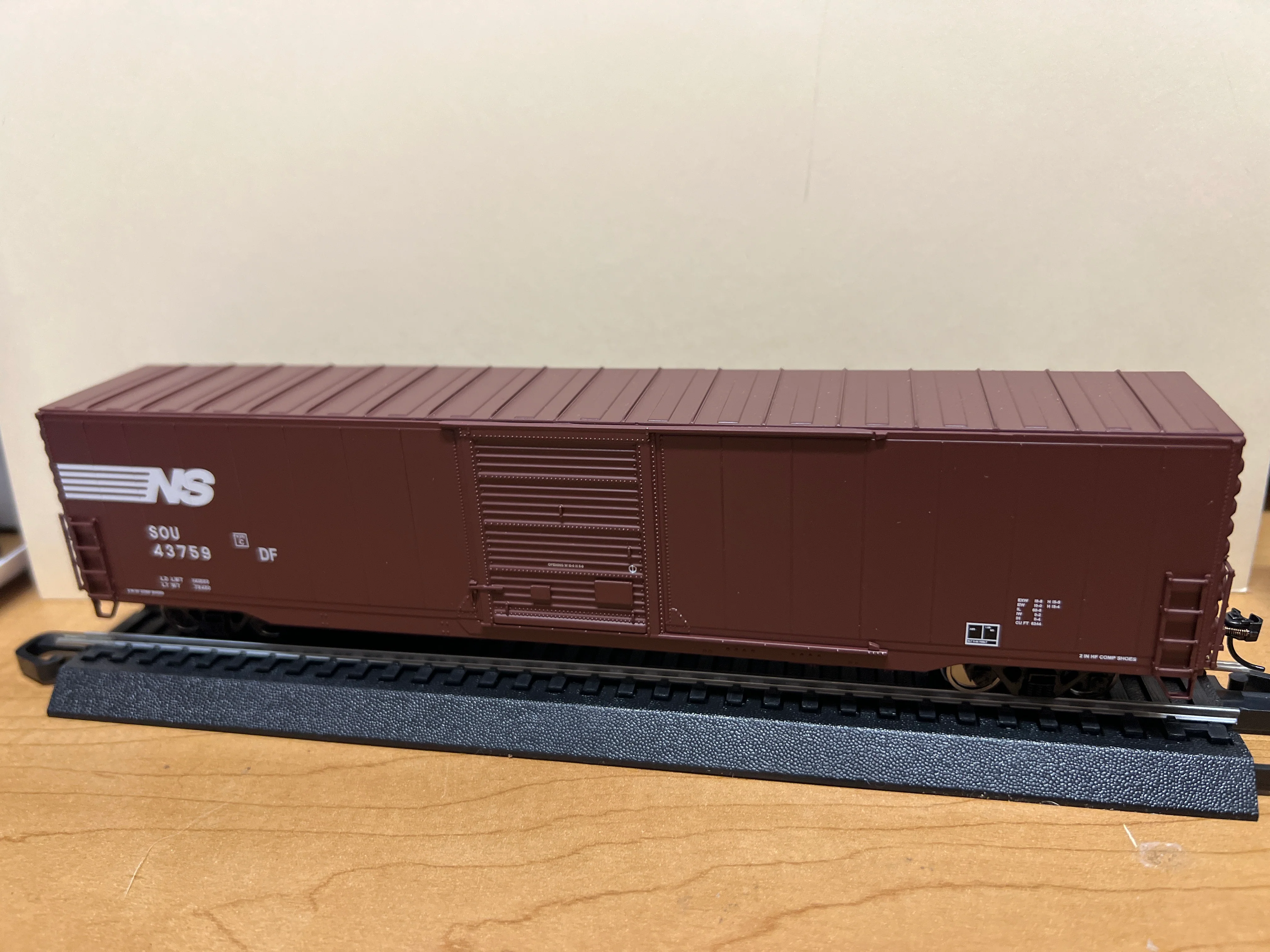 Walthers Mainline 910-3367 Norfolk Southern NS SOU 60' P-S SIngle Door Auto Parts Boxcar 43759 HO SCALE Like New - Image 2