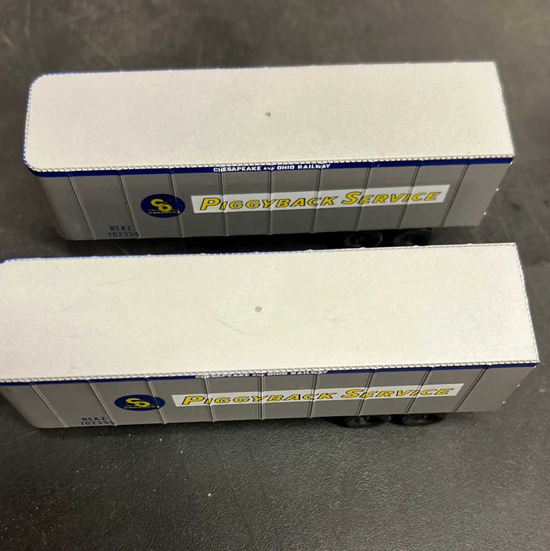 Walthers Piggyback Semi Trailer C&O HO SCALE USED set of 2 - Image 2