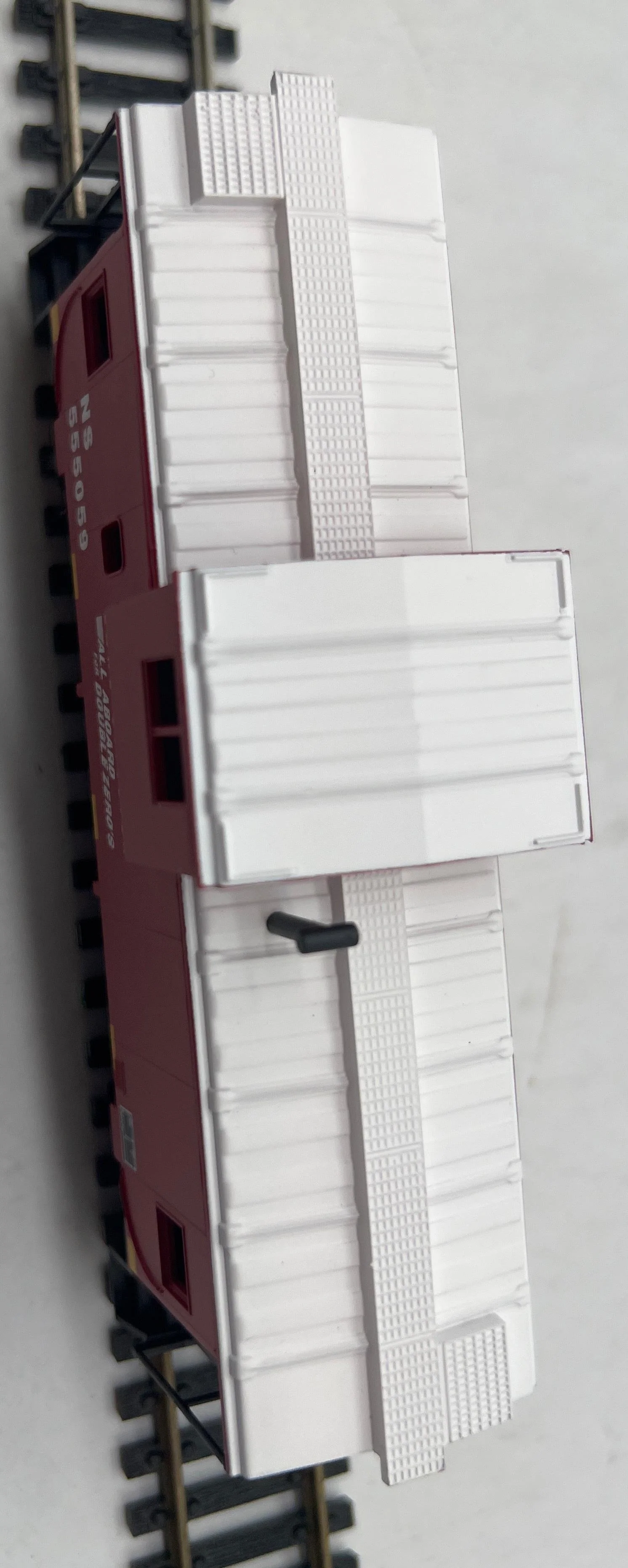 Walthers Trainline 931-1527 Norfolk Southern Wide-Vision Caboose HO SCALE Like New - Image 3