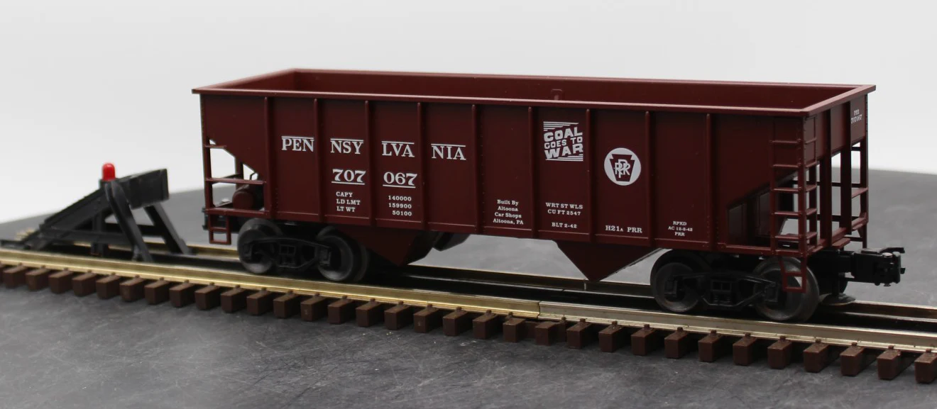Weaver 707077 PA. Railroad 2 vBay ribbed coal car O SCALE Like New - Image 5