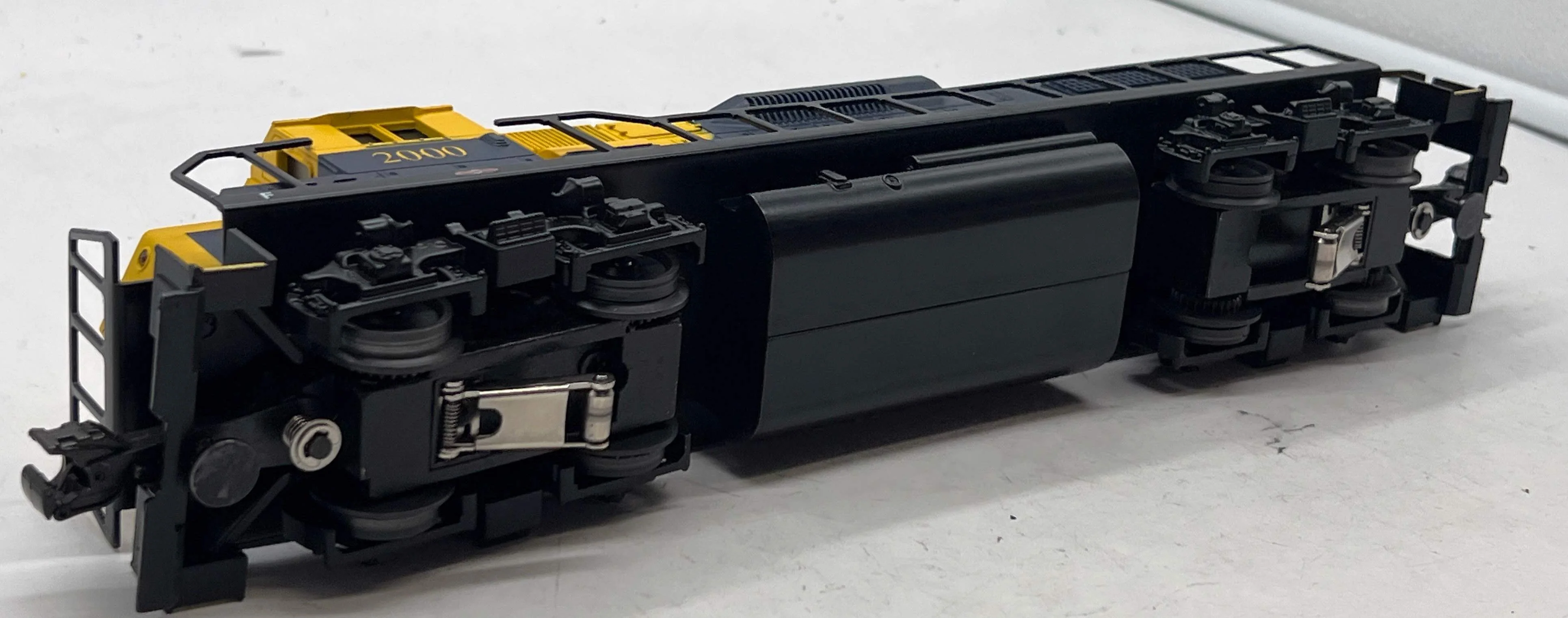 Williams 2000 Alaska GP 38 Diesel Locomotive  O SCALE Like New Damaged Box - Image 3