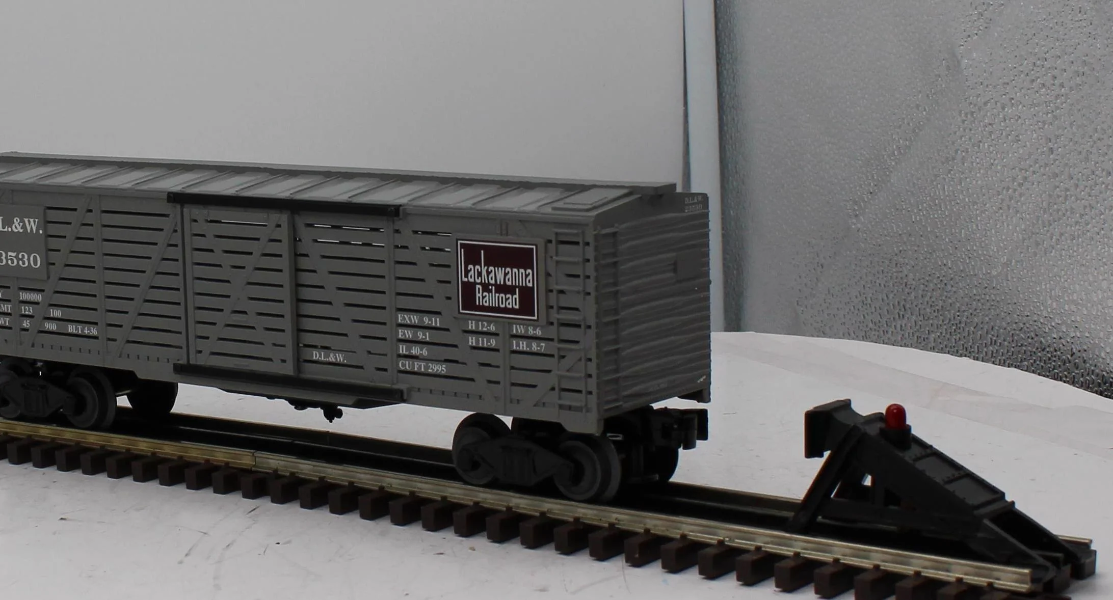 Williams 47406 ERIE LACKAWANNA 40' Stock Car Mainline #23530 O Scale Like New - Image 4