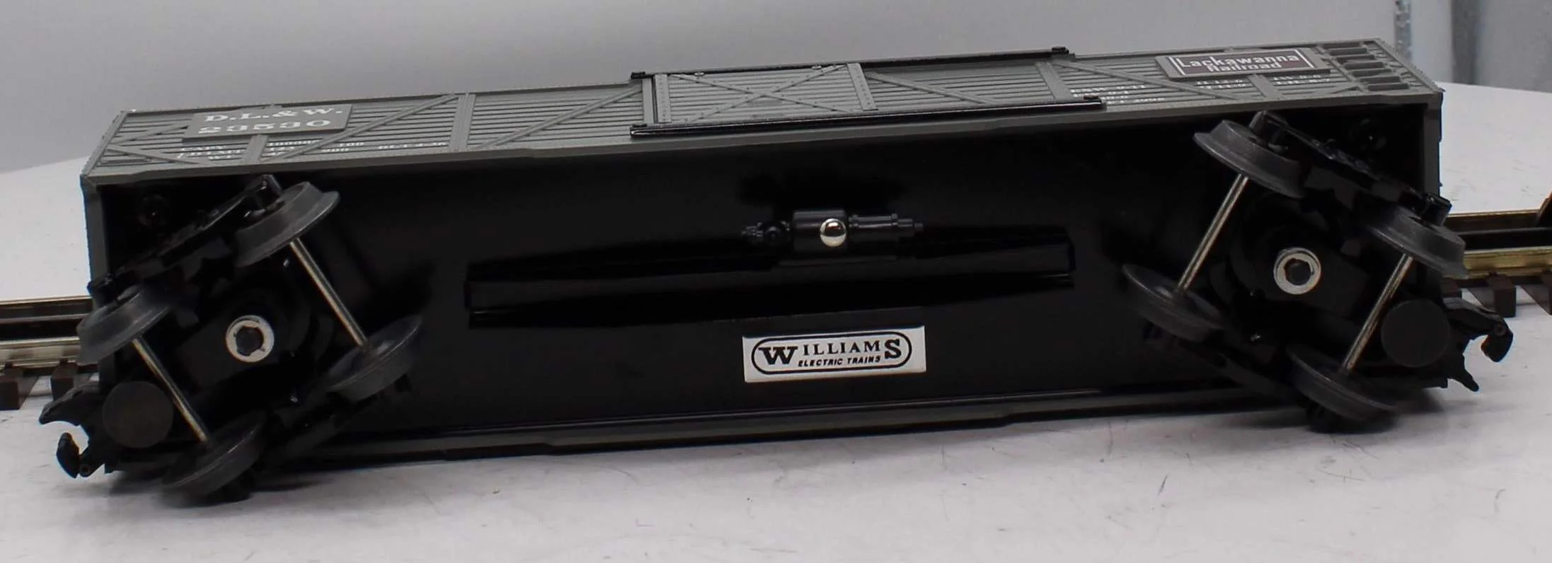 Williams 47406 ERIE LACKAWANNA 40' Stock Car Mainline #23530 O Scale Like New - Image 7
